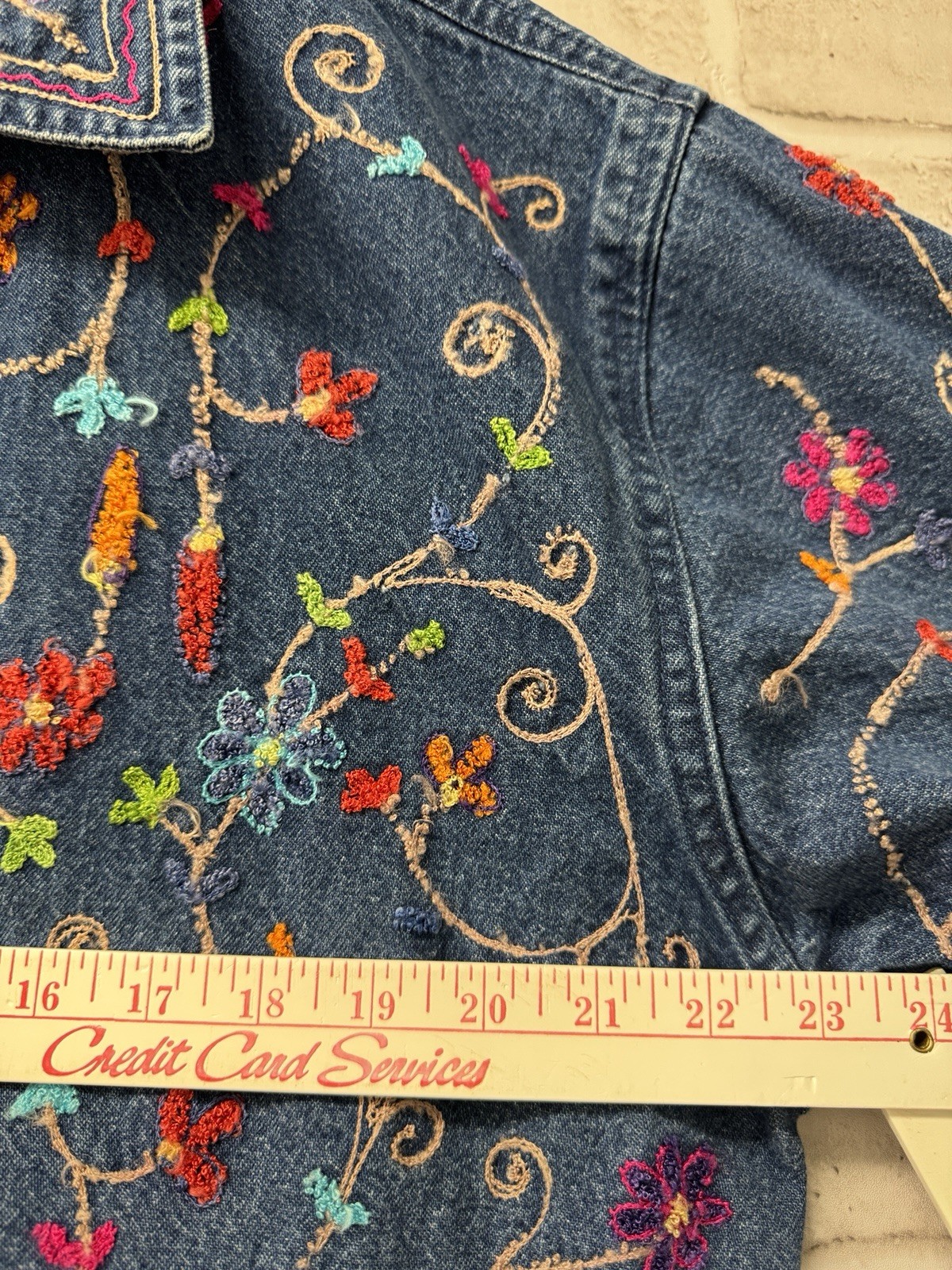 Vintage “Units” Embroidered Floral Denim Jean Shirt Jacket Sz 2XL Button Down