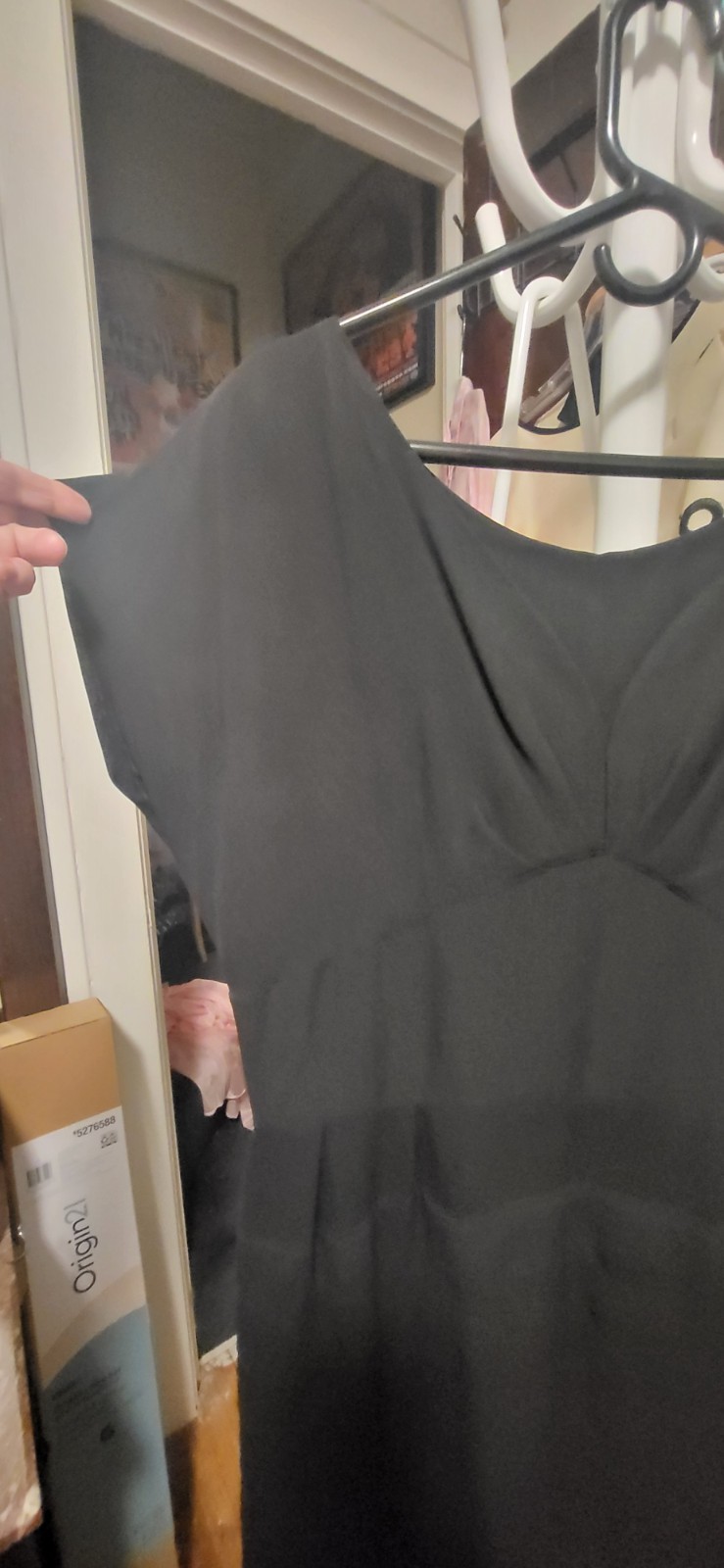 Vintage 1950&rsquo;s? Unbranded Black Shutter – Fitted V Neck & Tiered Dress L/XL?