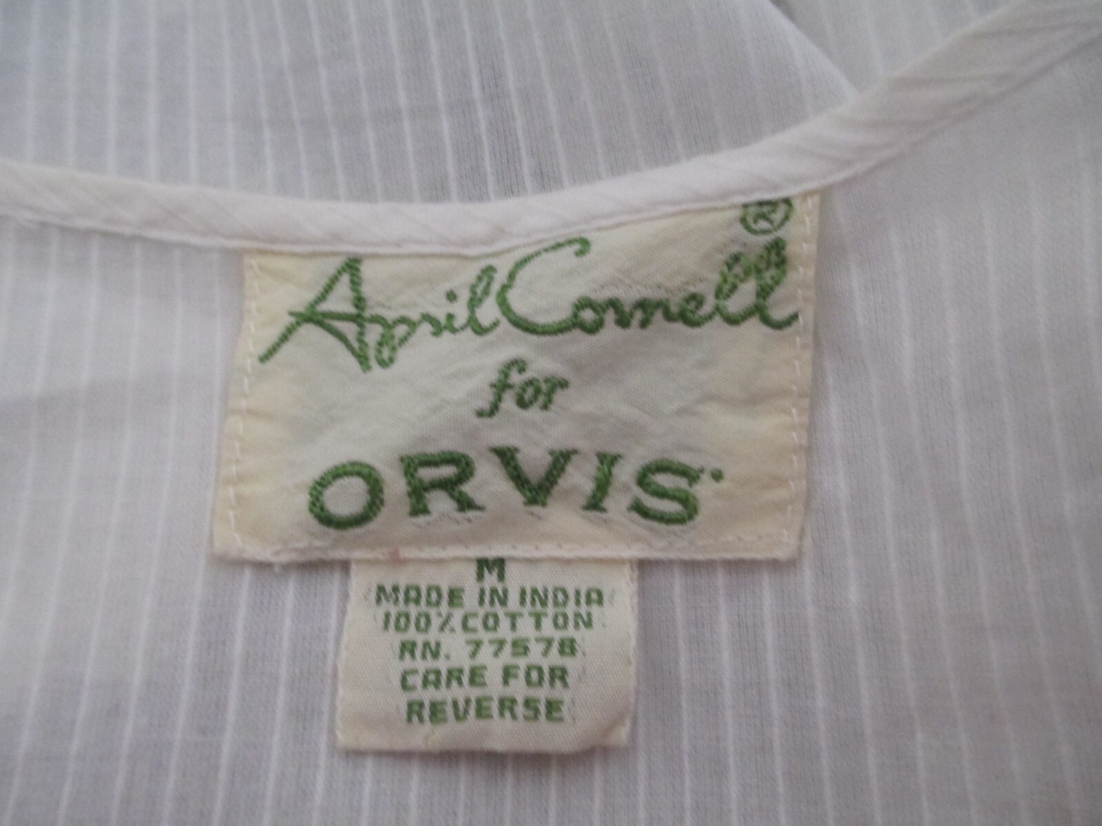 VINTAGE APRIL CORNELL FOR ORVIS 🌸 MEDIUM ==IVORY EMBROIDERED TOPPER BLOUSE