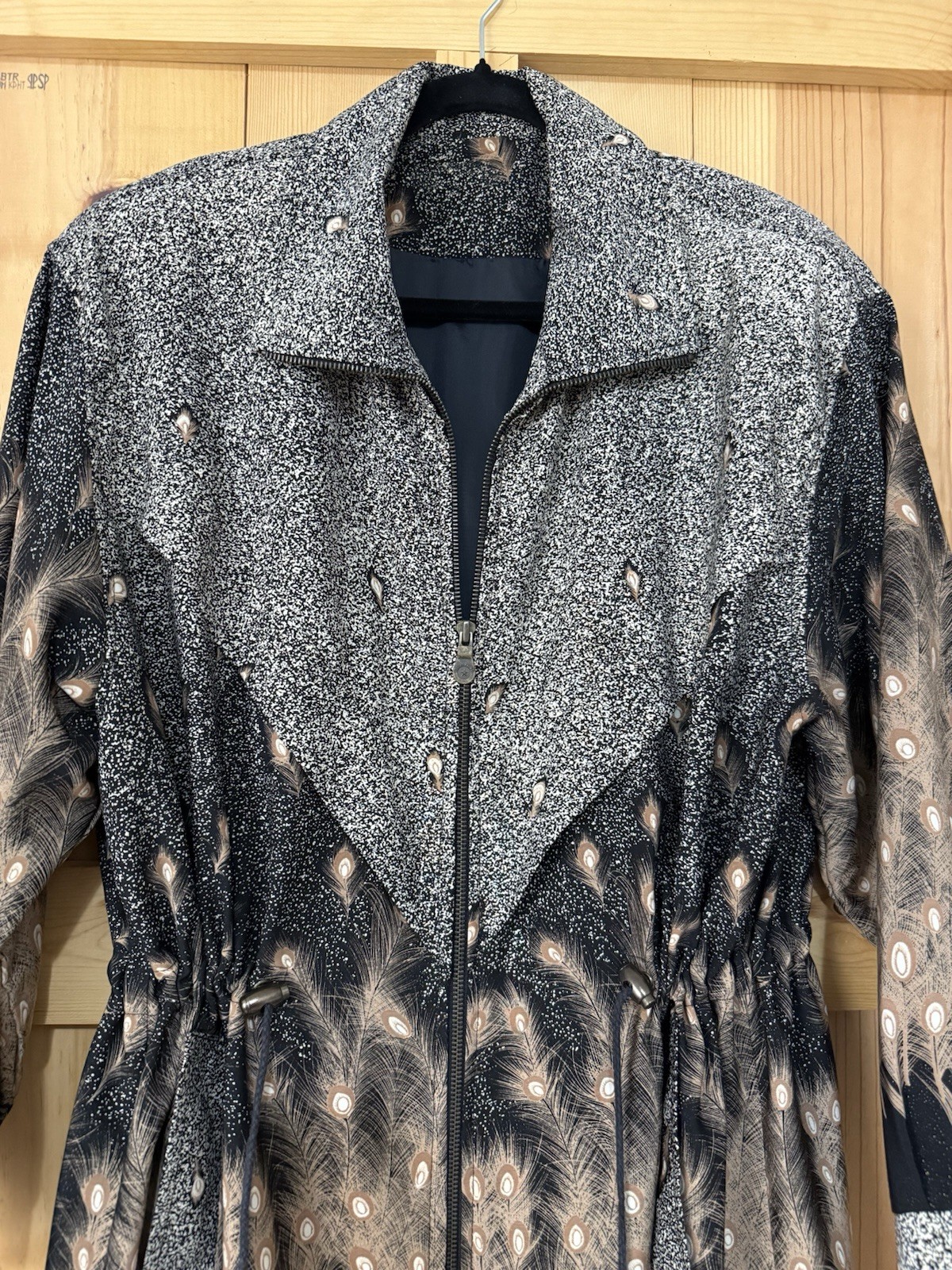 VTG Black & Gold Peacock Feather Full Zip Jacket Womens XL Waist Drawstring