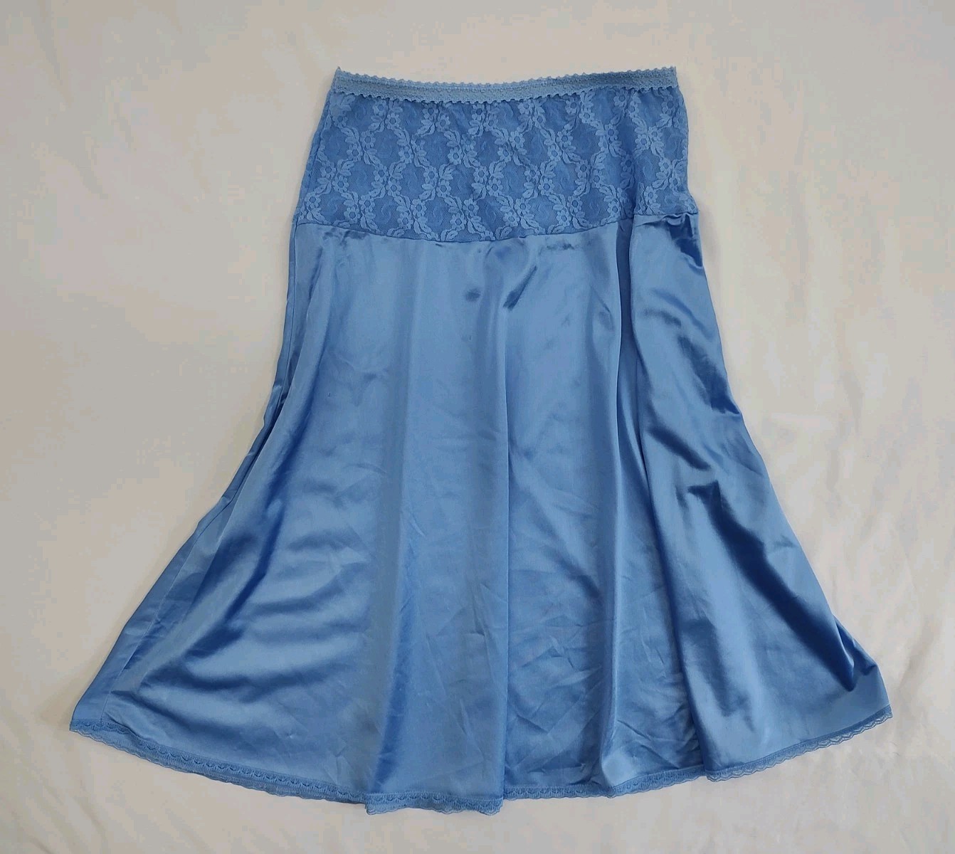 Vintage 70&rsquo;s Bestform Half Slip Stretch Lace Yoke Style 1257 Silky Blue Nylon S