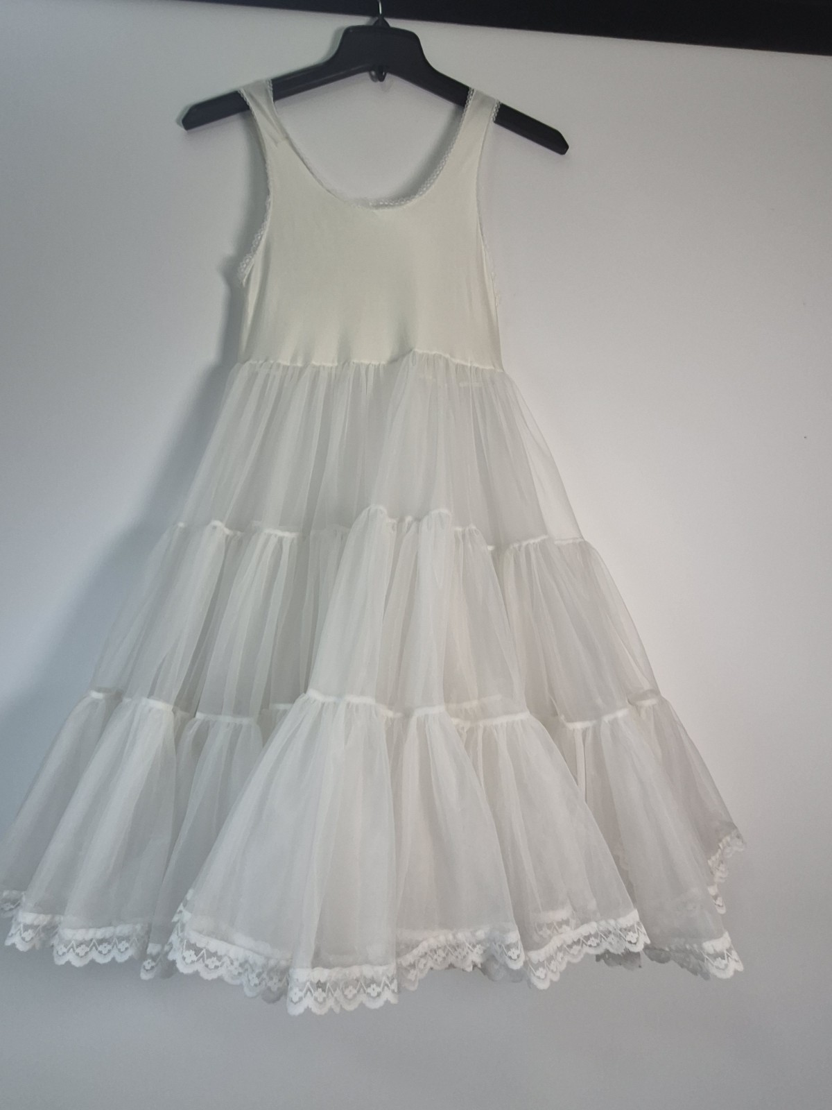 Vintage Authentic Q&rsquo;ute American-Made Petticoat Slip – Tiered Tulle & Lace( S)