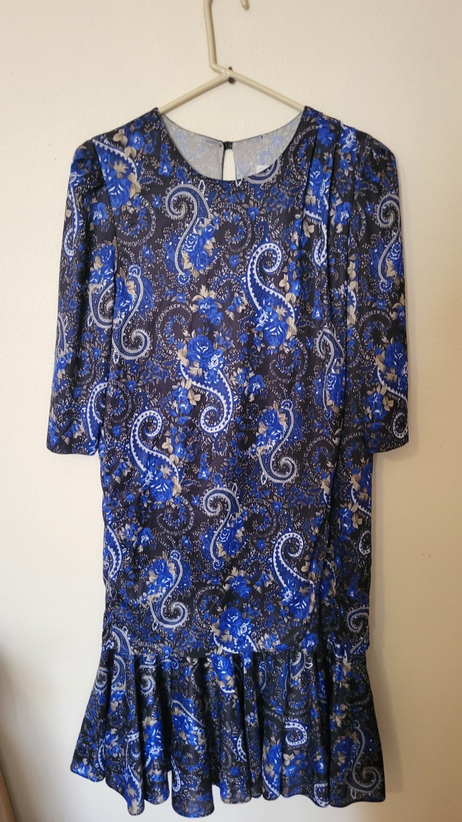 Vintage Risa Ann NY Blue Paisley Pleated Party Dress 14.5 Key Hole Back 80s 90s