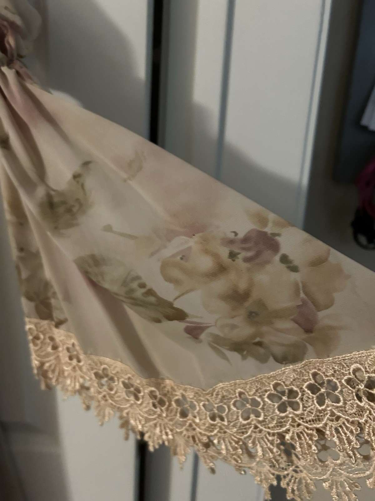 Effortless Romantic Dusty Rose Sheer Flowered Full Length Coverlet/Robe