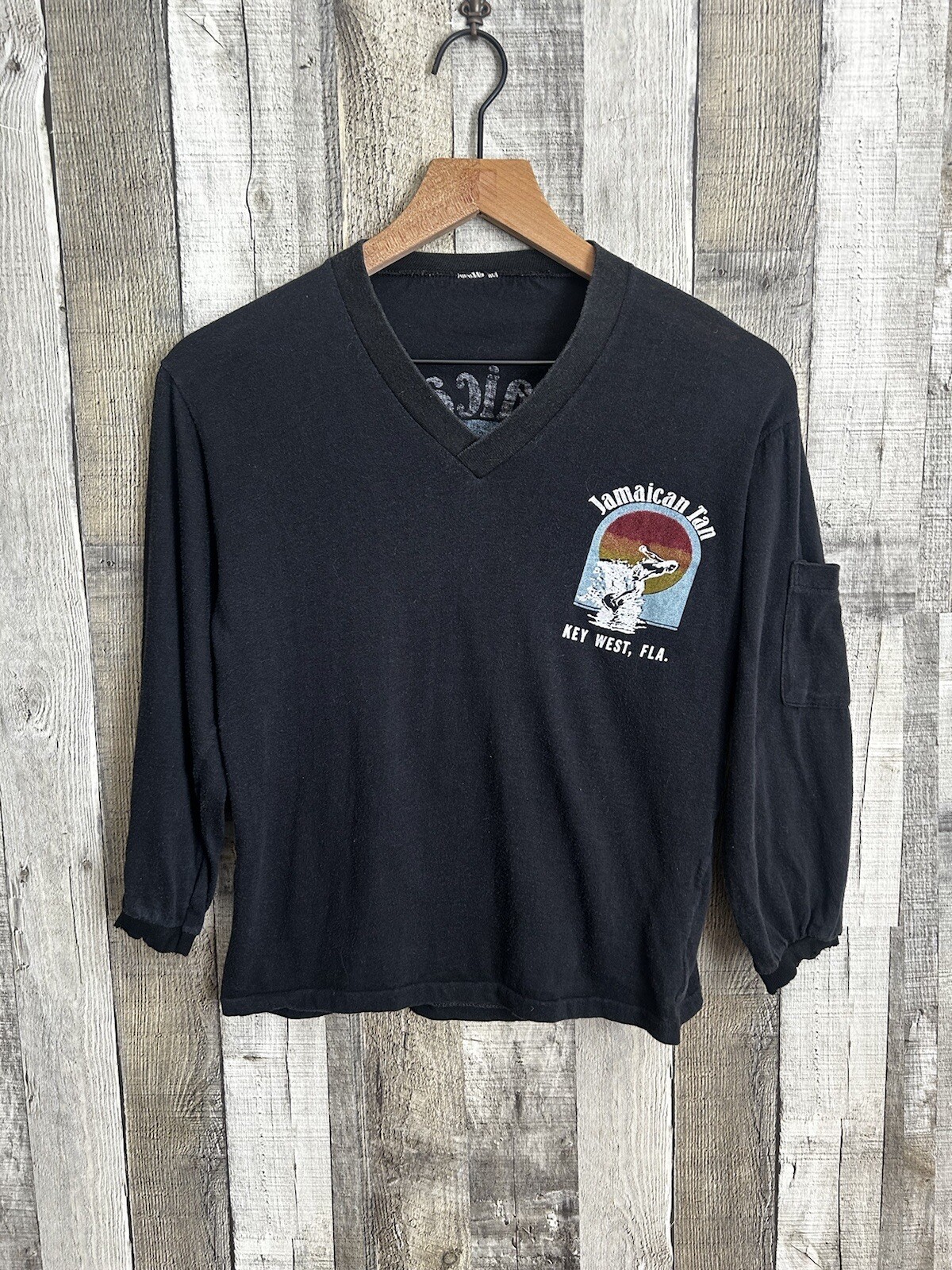 Vintage 80s Surf Beach Graphic T-shirt Women’s Surfwear Black Jamaica Tan VTG