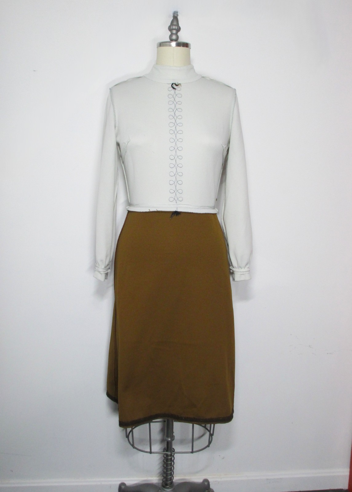 Vintage Gray, Brown Everyday Dress Honeycomb Double-knit, Very nice, Size M