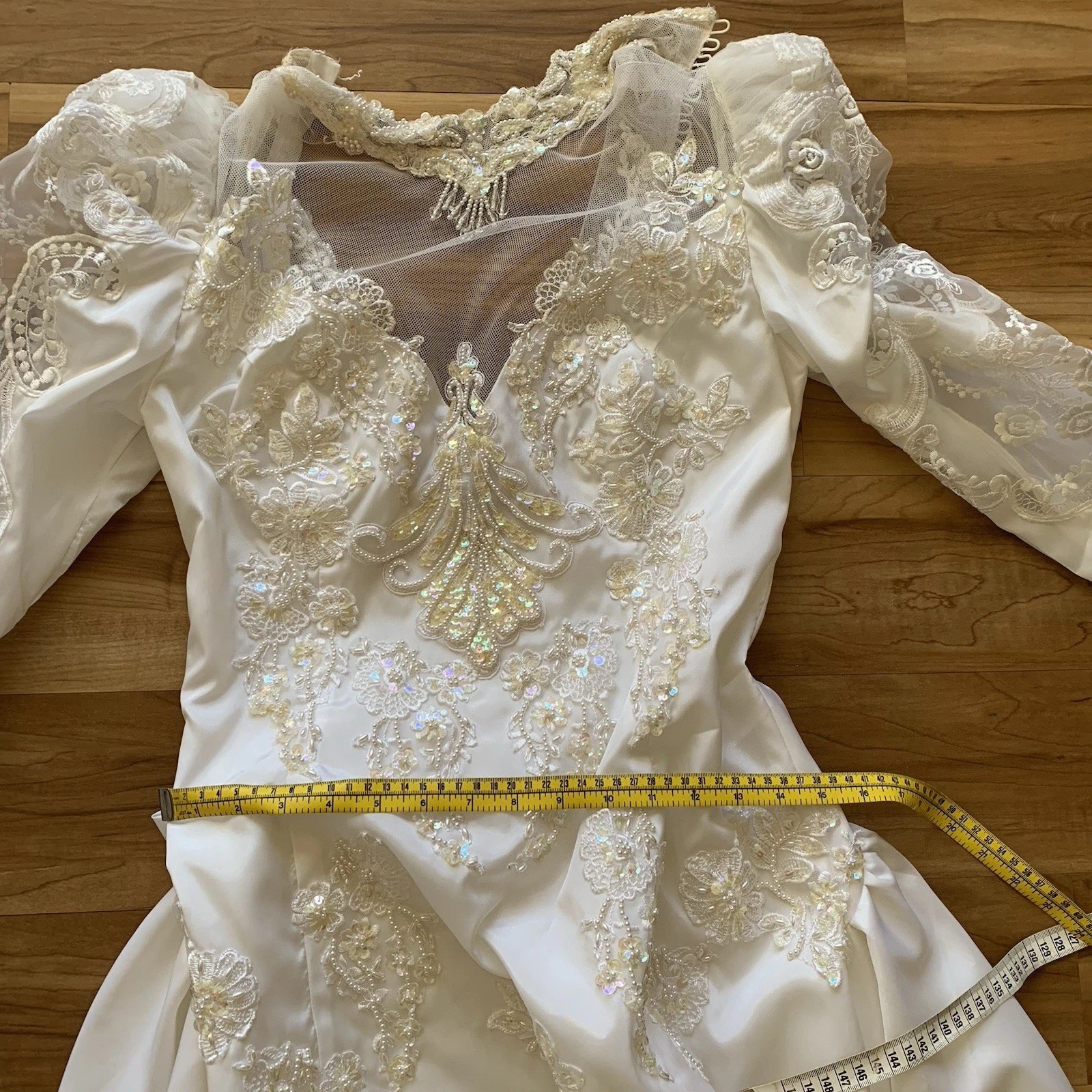Wedding Dress White Size Small Sequin Lace Embroidery Princess High Collar Veil