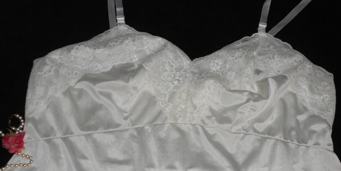 L 48 Silky Nylon Cami Vtg Dixie Belle White