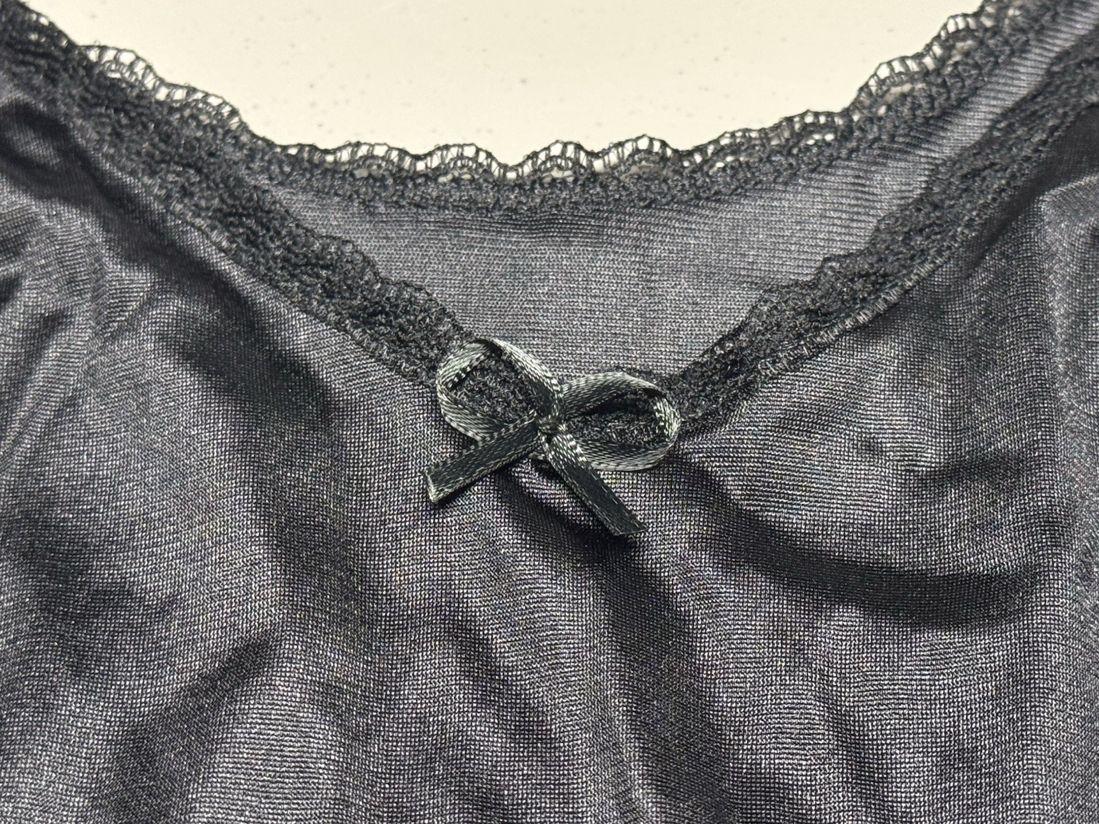 Vtg VASSARETTE SILKY BLACK nylon camisole Cami Fairy Whimsical 17-809 Sz 2XL EUC