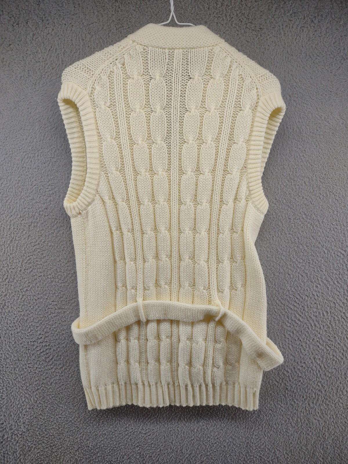 Vintage Hand Loomed Hand Full Fashioned Import Cable Knit Sleeveless Sweater L