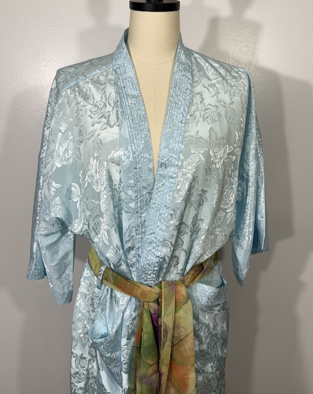 Vintage 100% Silk Robe 1980s Thailand