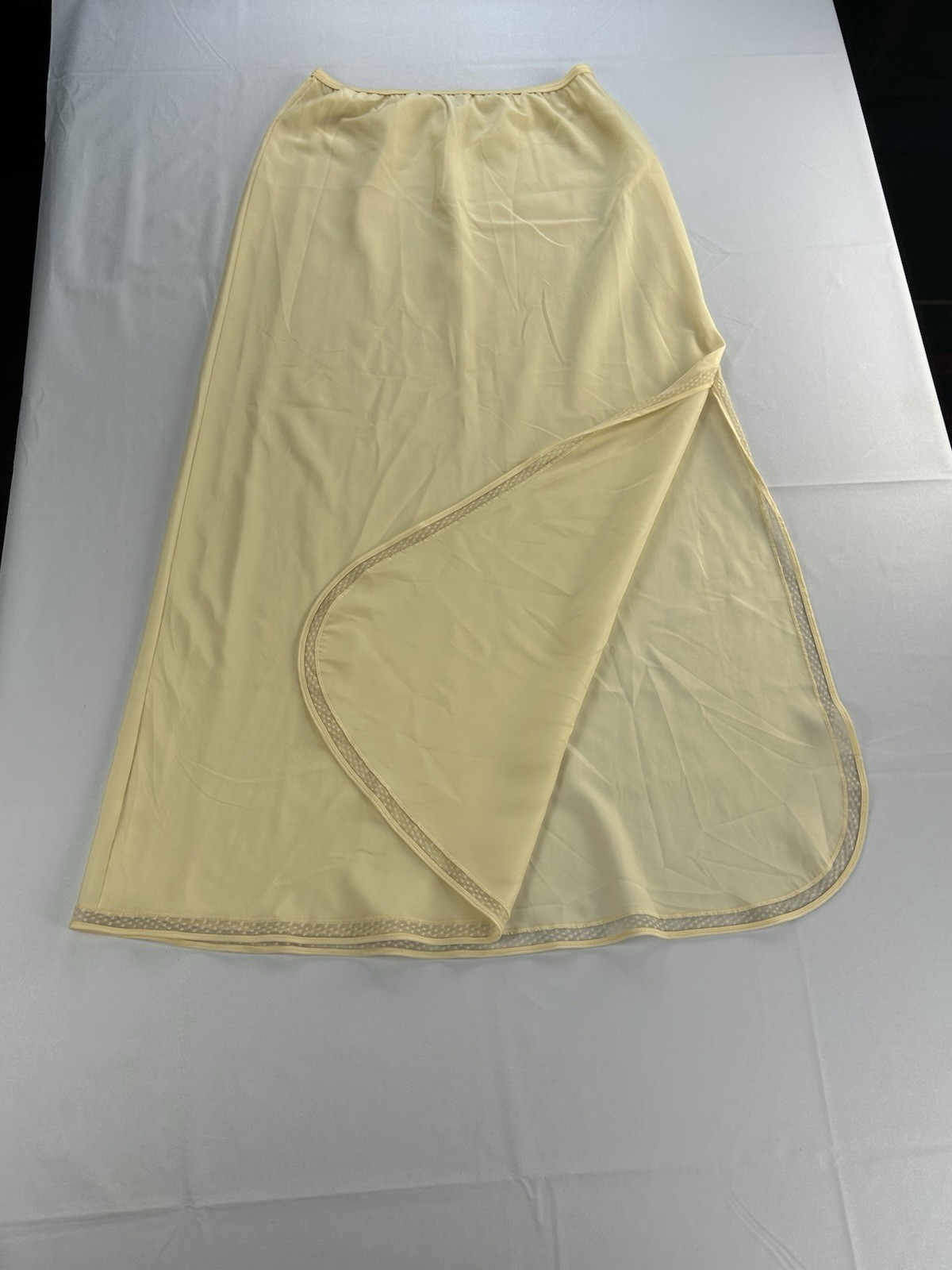 Lady Lynne Vintage Union Made Long Half Slip Champagne Lace Trim Size M USA