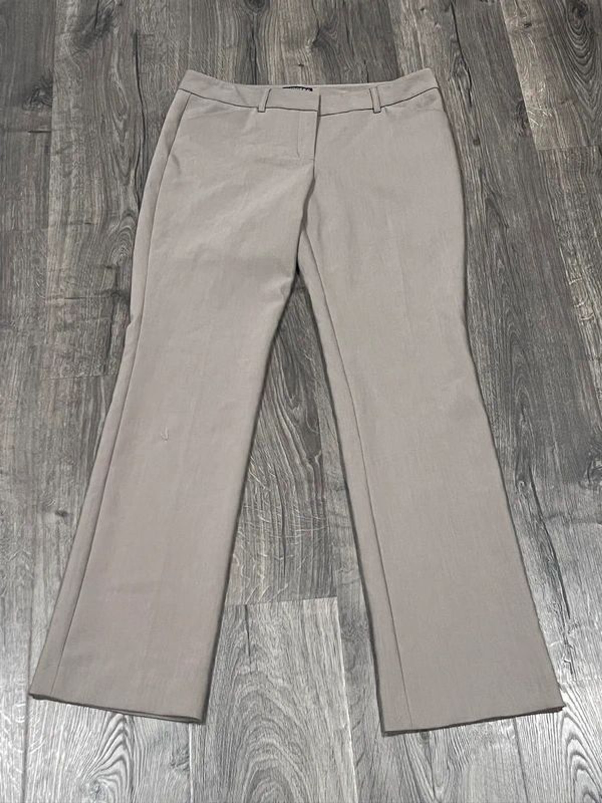 Express Editor Women’s Beige Bootcut Dress Pants Size 6R (K)
