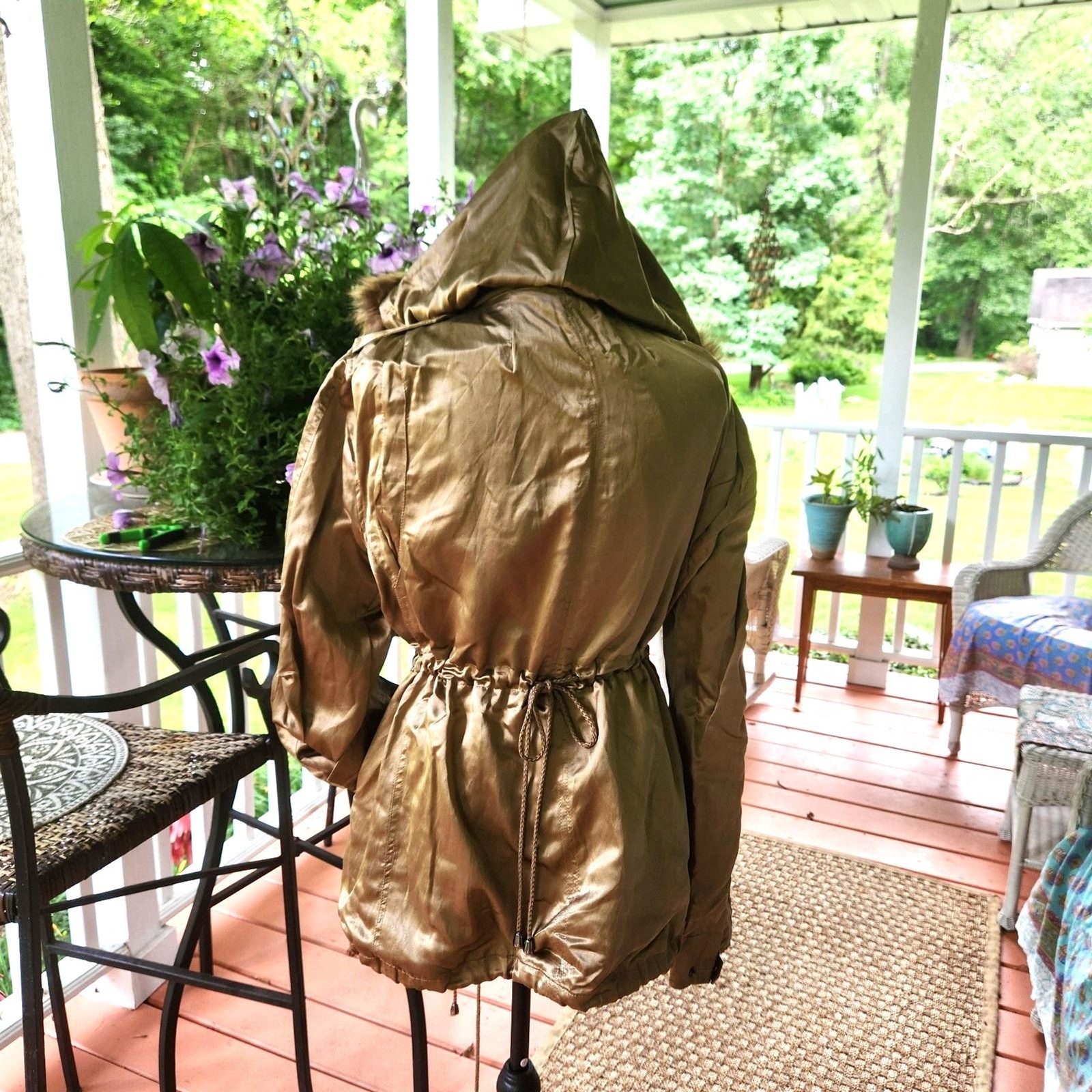 La Rok Luxe Windbreaker Jacket Lightweight, Gold, Med. – Vintage Y2K- Hood Lined