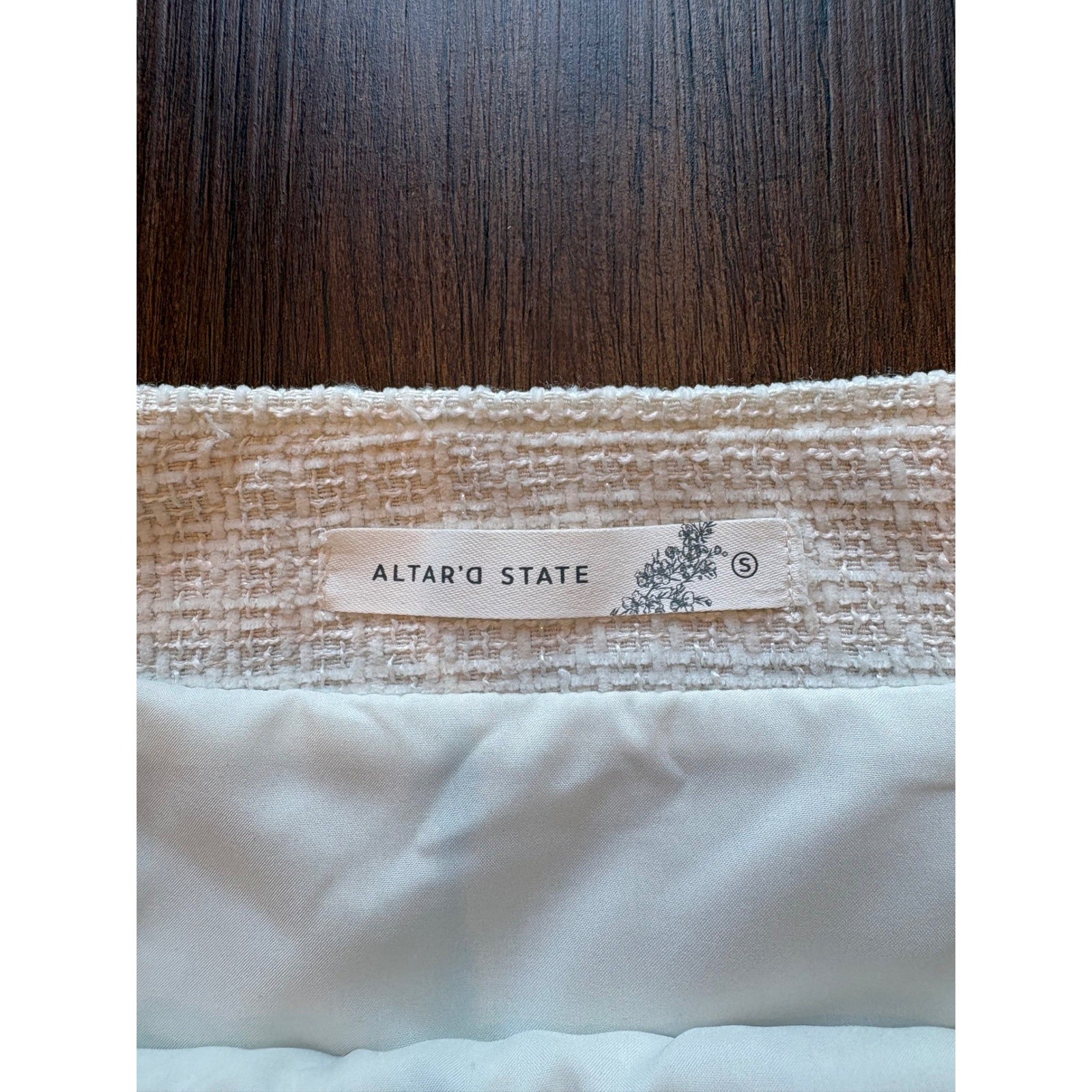 ♾️Altar&rsquo;d State Two-Piece Set Pearl Button Crop Top Skirt Cream XXS/S Bridal♾️