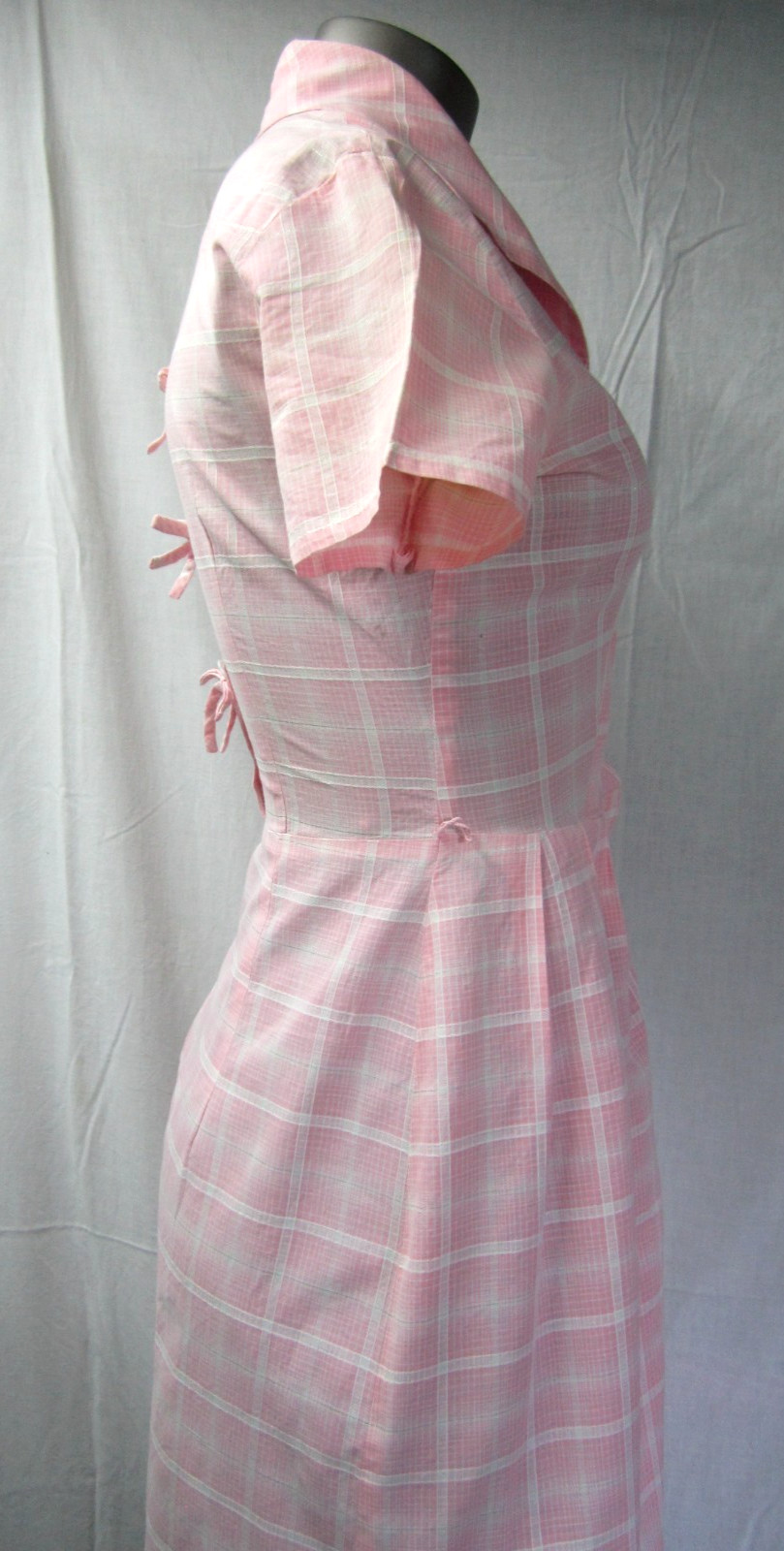 Vintage 1950s Pink Cotton Day / House Dress Sz S-M Plaid Button up Bows in Back
