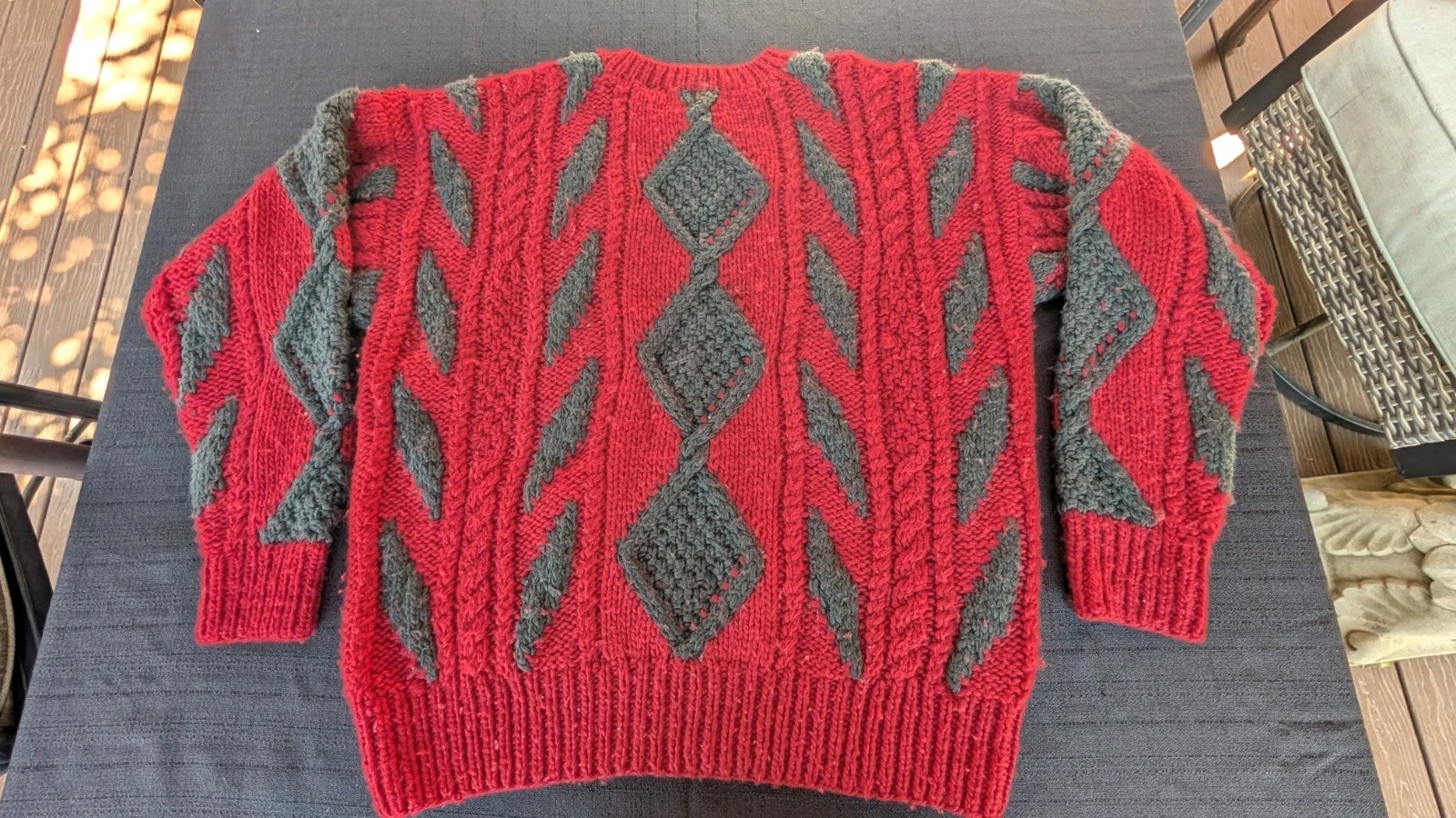 Vintage 90&rsquo;s Liz Claiborne Hand Knit 100% Wool Chunky Knit Sweater – Size Large