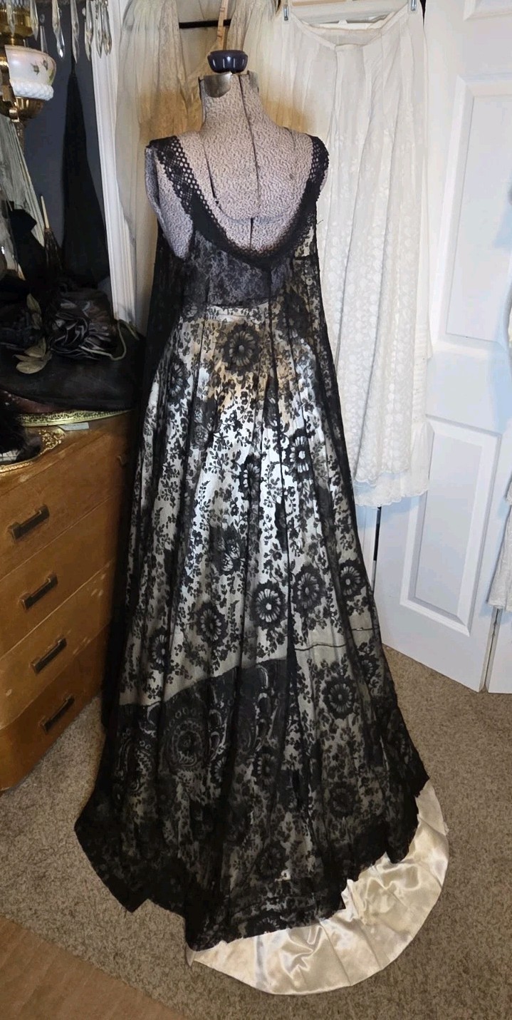 Exquisite Handmade Victorian Chantilly Nightgown/Negligee w/ Crochet Yoke