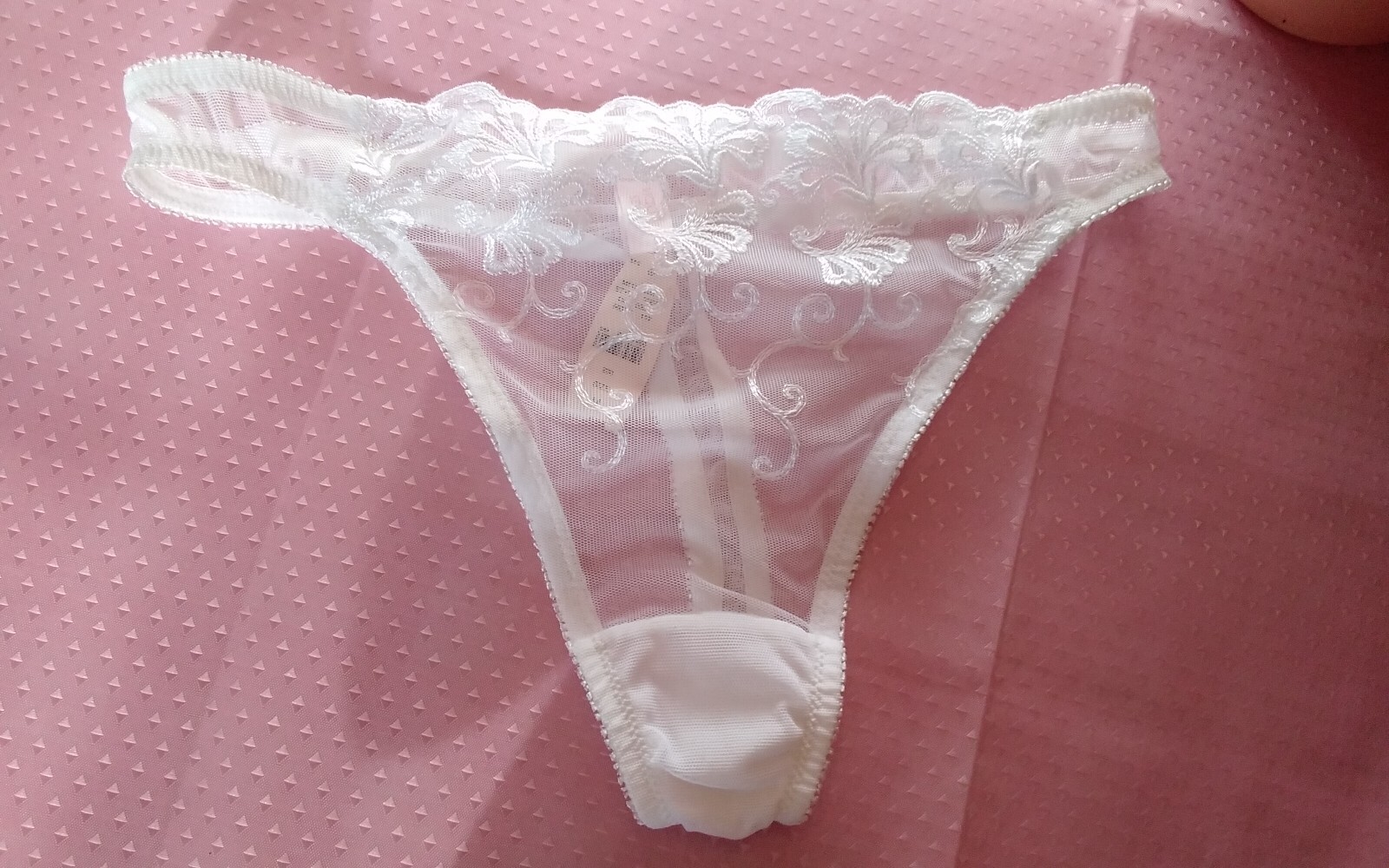 Panties Vintage 2001 NWT Victoria&rsquo;s Secret Embroidered White Lacey Mesh Thong M