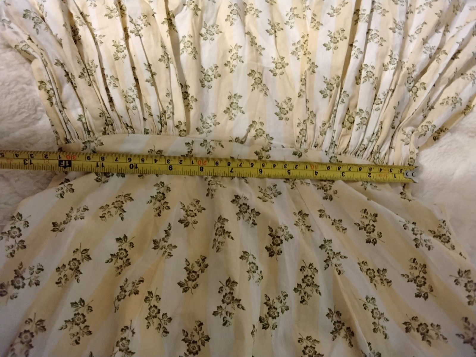Vintage 1950s 1960s Helen Whiting Cotton Floral Dress S/M Rare Button Back
