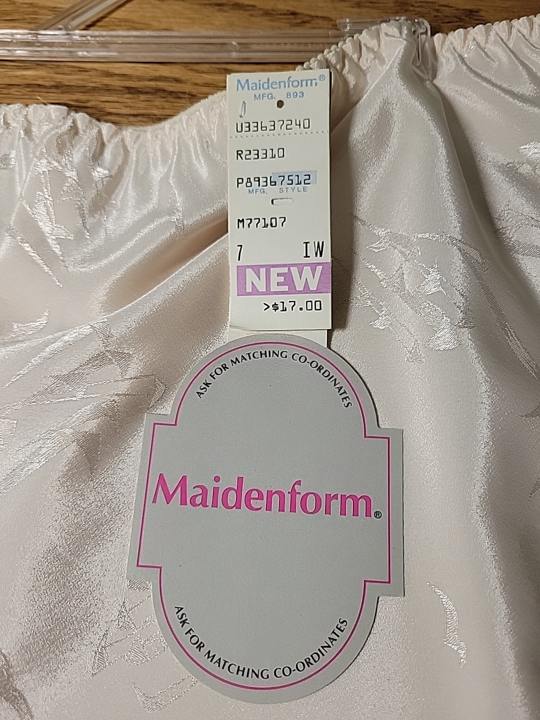 NWT Vintage MAIDENFORM Union Made Panties Size 7 Polyester Creme De La Creme