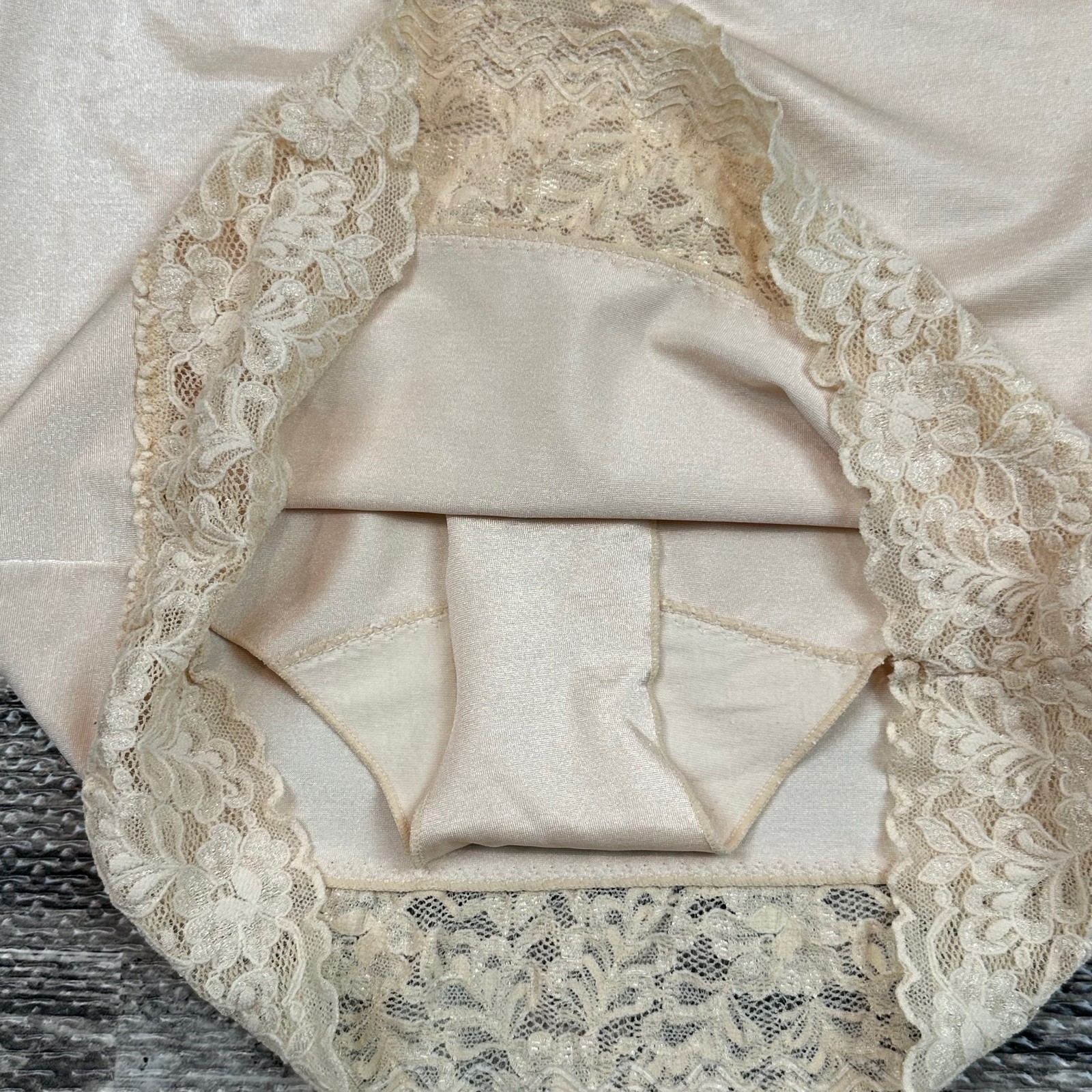 Vintage Shape-Mate Wiggle Skirt Half Slip Built-in Panty XL 31&Prime;-32&Prime; Beige Sissy