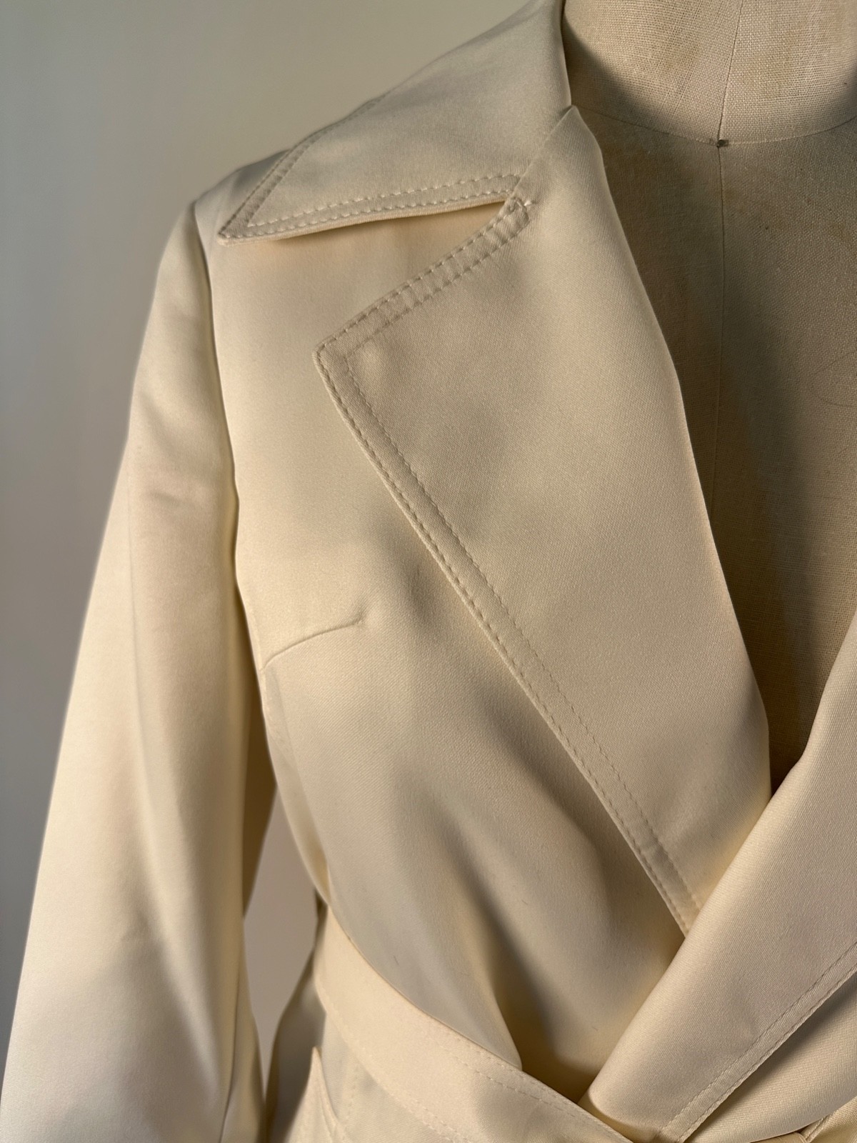 Vintage 70s London Fog Maincoats Trench Coat Ivory Belted USA Made 8