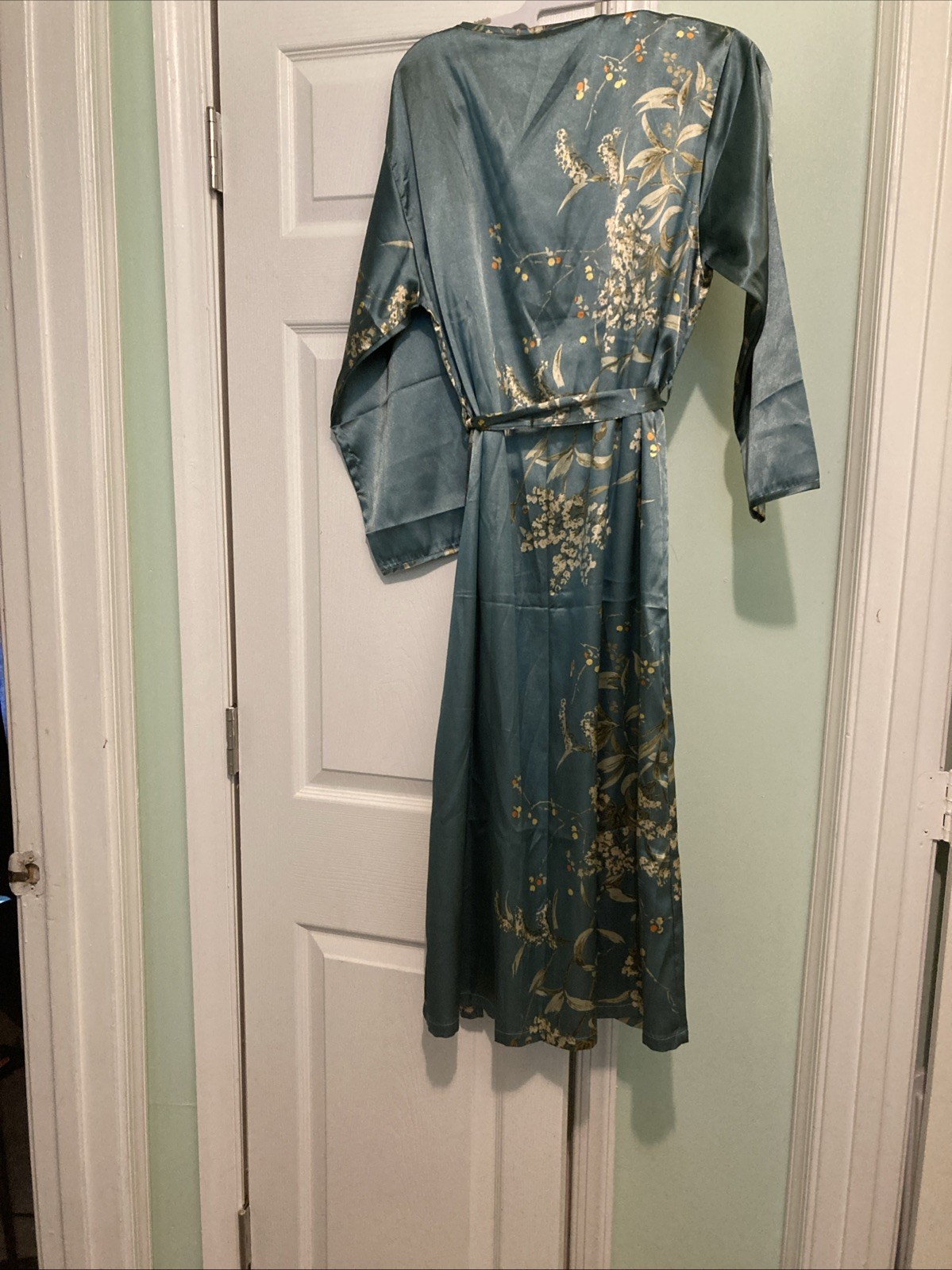 California Dynasty Multicolor Blue 2 piece Floral Satin Robe W/ Tie Belt Size S