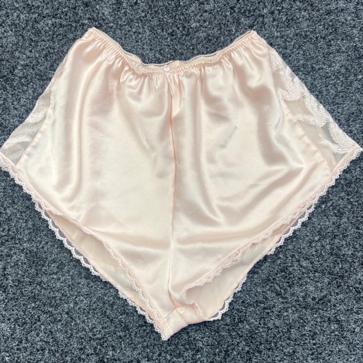 Vintage Wacoal Pink Satin Tap Pants Lace Trim Sleep Shorts Small Made In USA