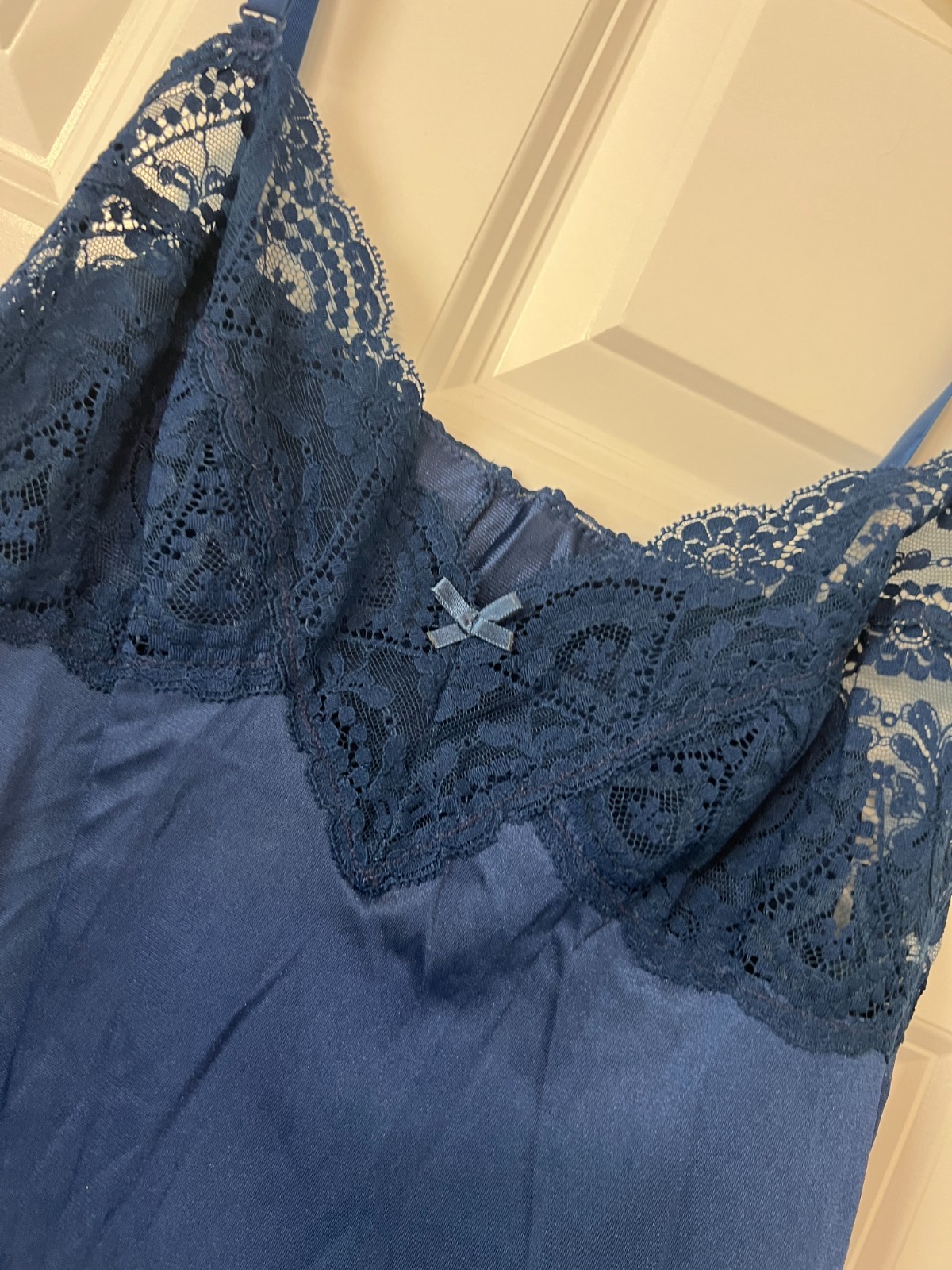 Vassarette ~ Women&rsquo;s Slip / Nightgown ~ Lace Style ~ Blue ~ Size 38