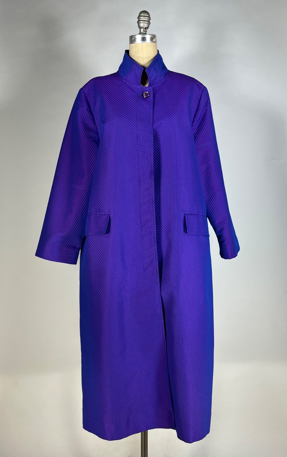 Vintage 1990&rsquo;s-2000&rsquo;s purple/blue iridescent trench rain coat by JHERI RICHARDS