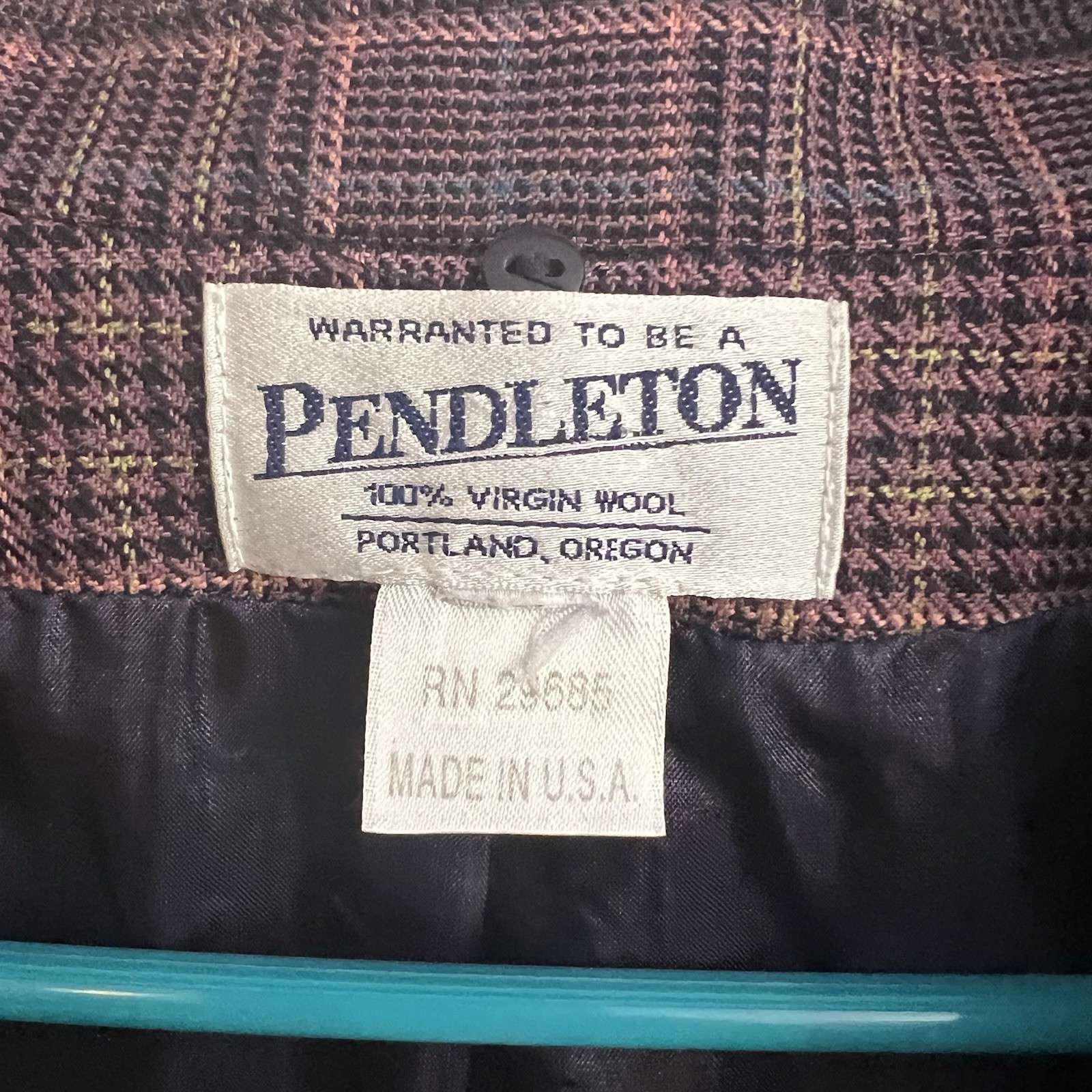 Women’s Vintage Pendleton Blazer plaid purple Sz 12-14 . No fur collar