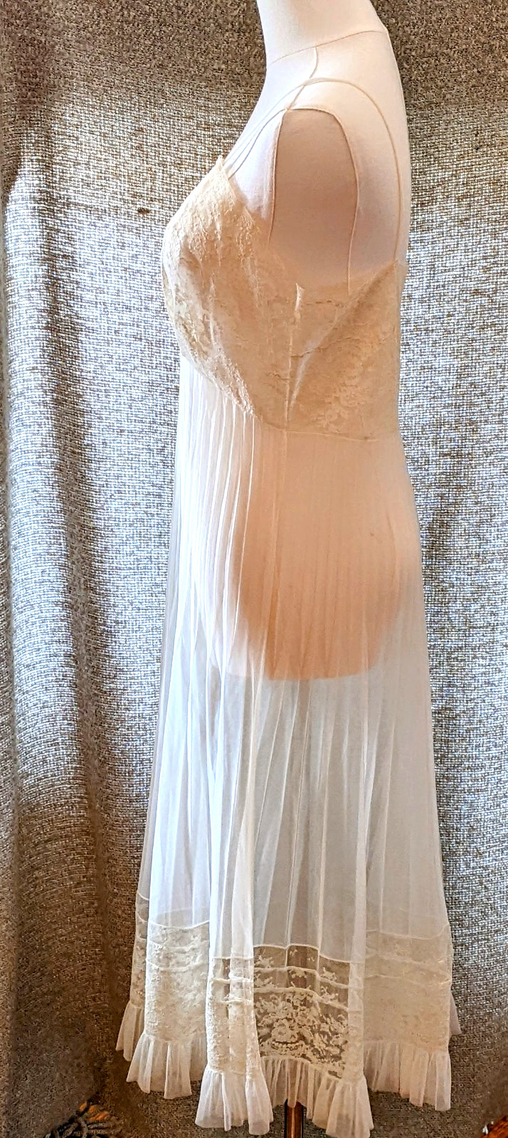 Gorgeous Sheer Lace Bodice & Bottom w/ Soft Pleated Skirt Very Sheer Size S