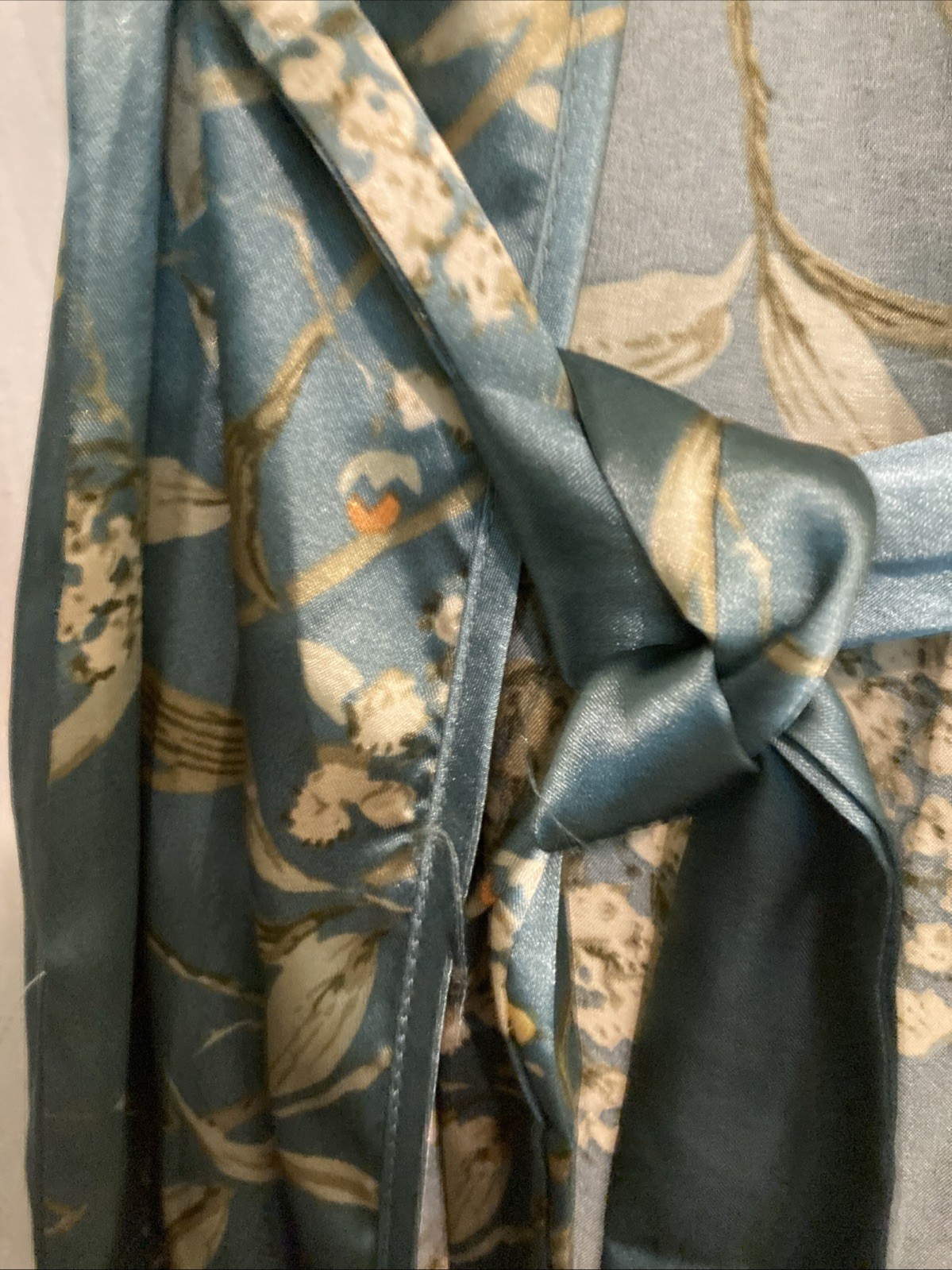 California Dynasty Multicolor Blue 2 piece Floral Satin Robe W/ Tie Belt Size S