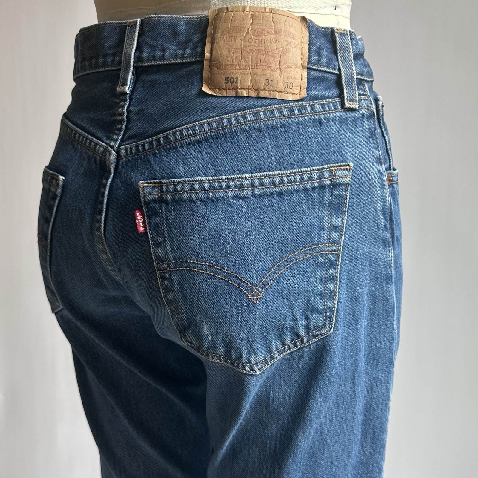 Vintage Levi’s 6501-0116 Button Fly FOR WOMEN 30×29 (tagged 31×30) Excellent!