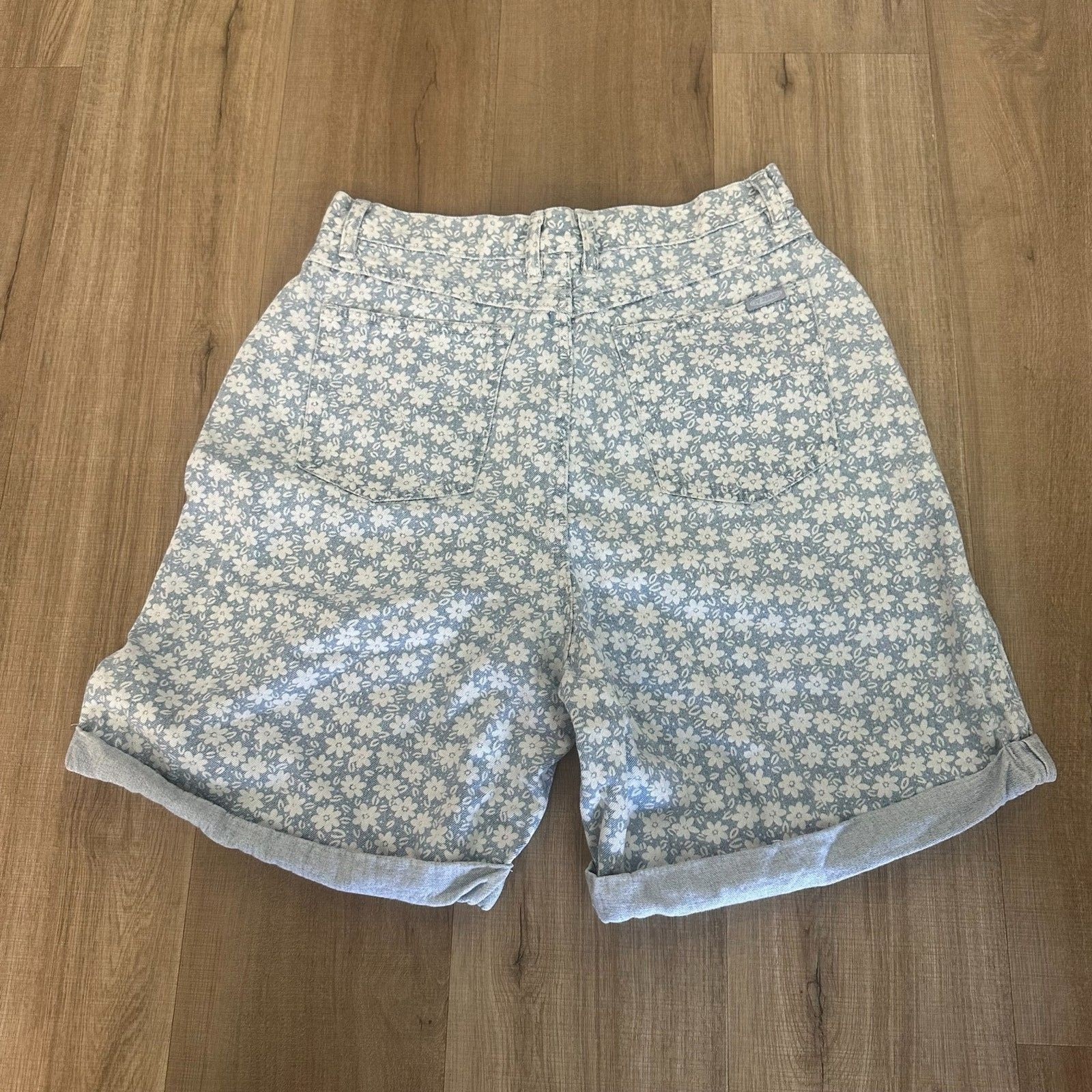 Vintage Gloria Vanderbilt Extra High Waist Floral Denim Shorts 14