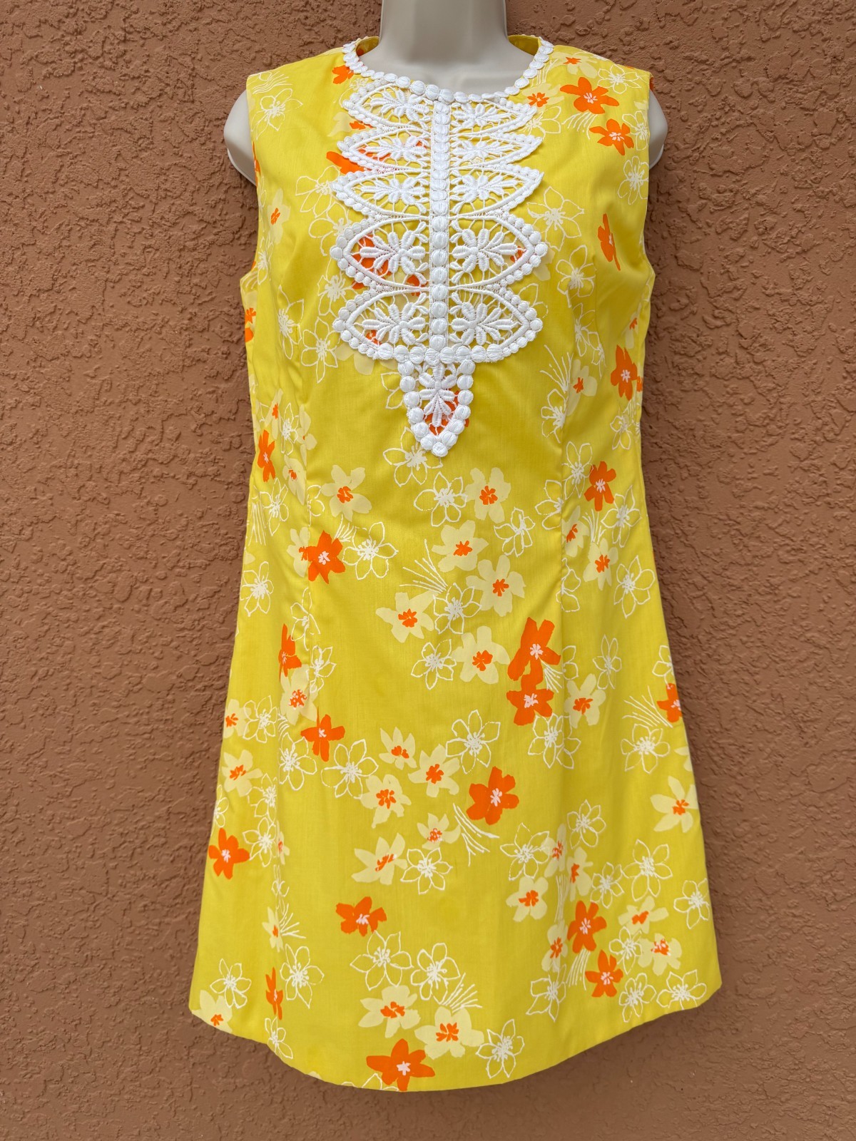 « The Lilly » Vintage 1960Lilly Pulitzer Floral Dress – Crochet Detail – Altered