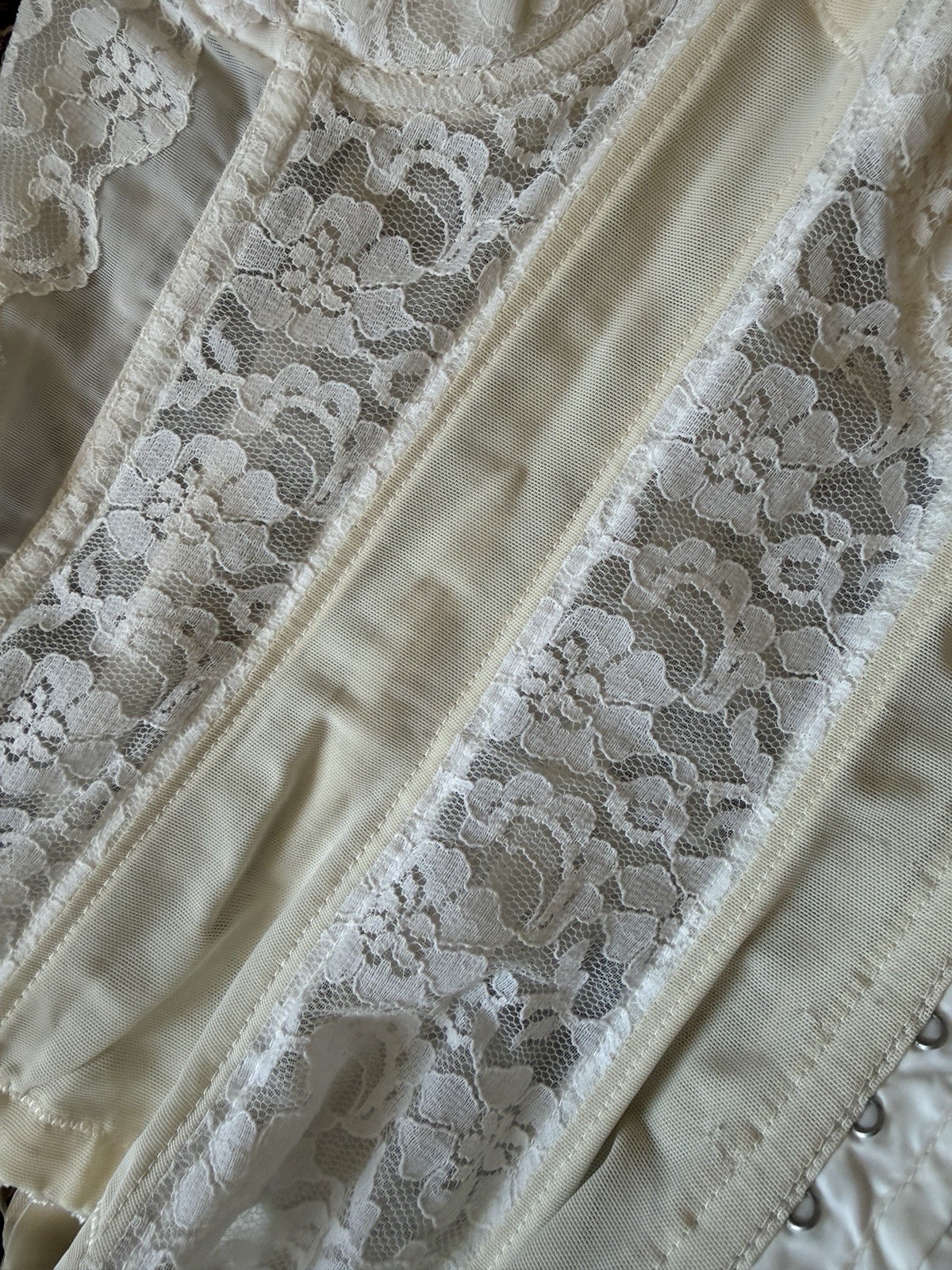 50s Authentic Warner&rsquo;s Original “Merry Widow” Ivory Lace Strapless Corset 32B