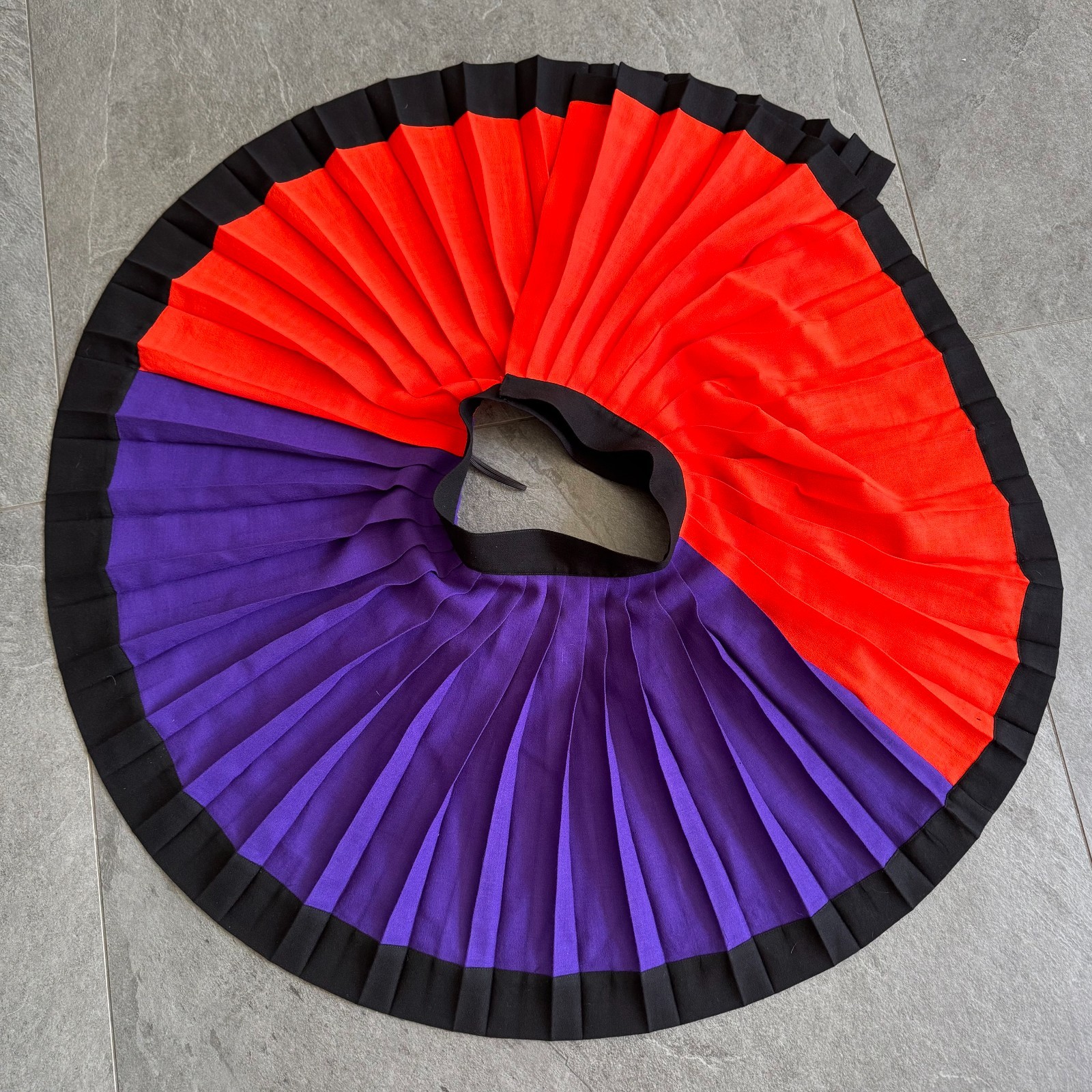 GIANNI VERSACE pleated wool wrap skirt size 42 from F/W 1991/92