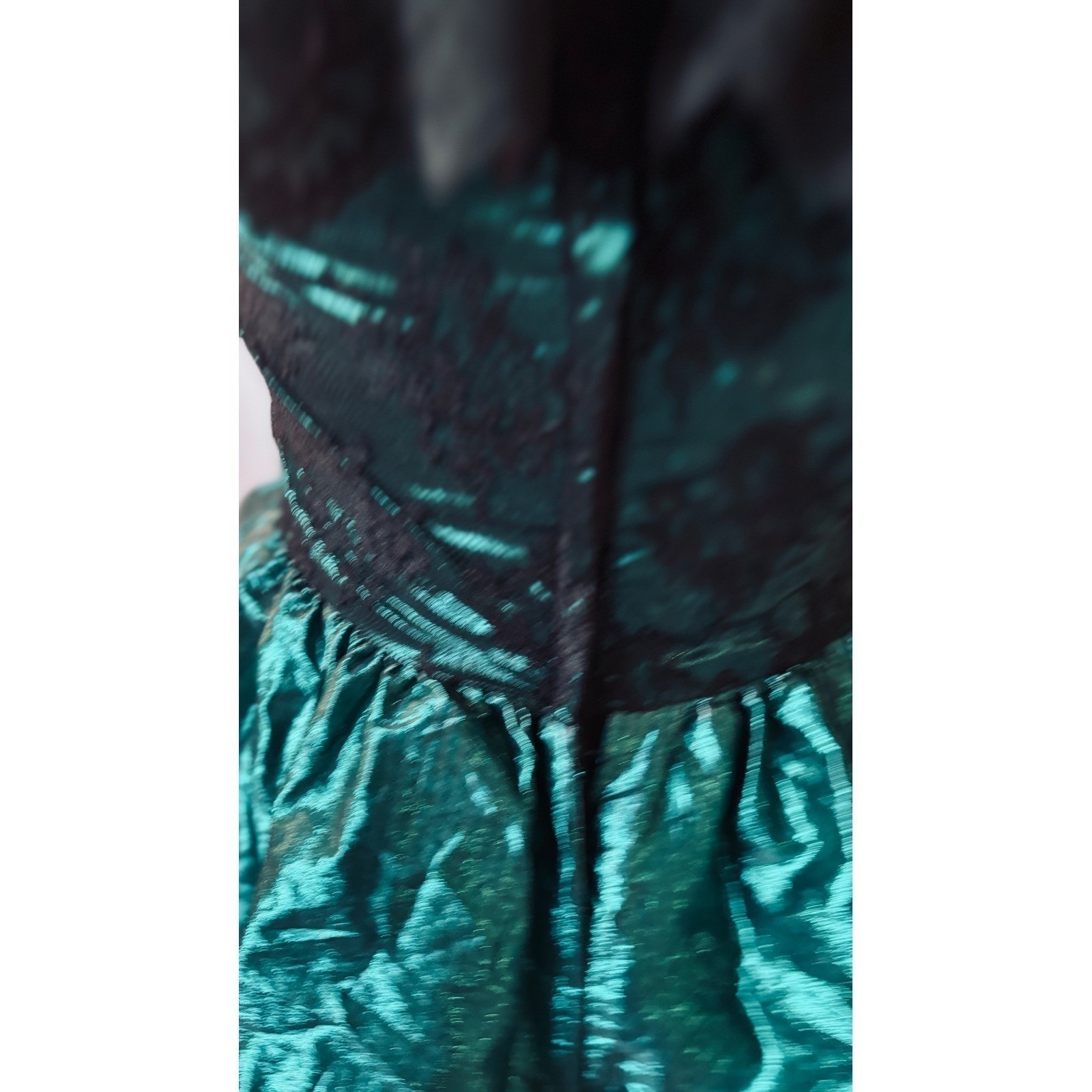 Loralie Original Vintage 80s Emerald Green Metallic Lace Ruffle Gown Dress 0
