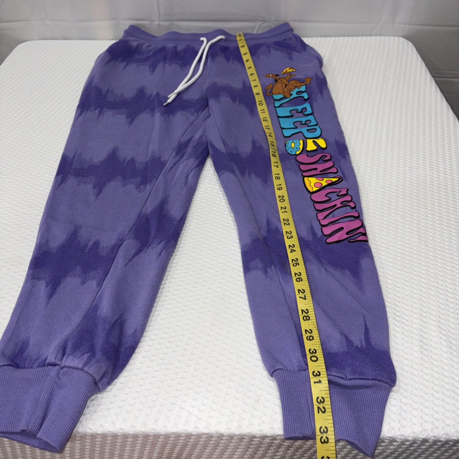 Scooby-Doo Mens Medium Jogger Sweatpants Purple Tie-Dye Keep On Snackin Graphic
