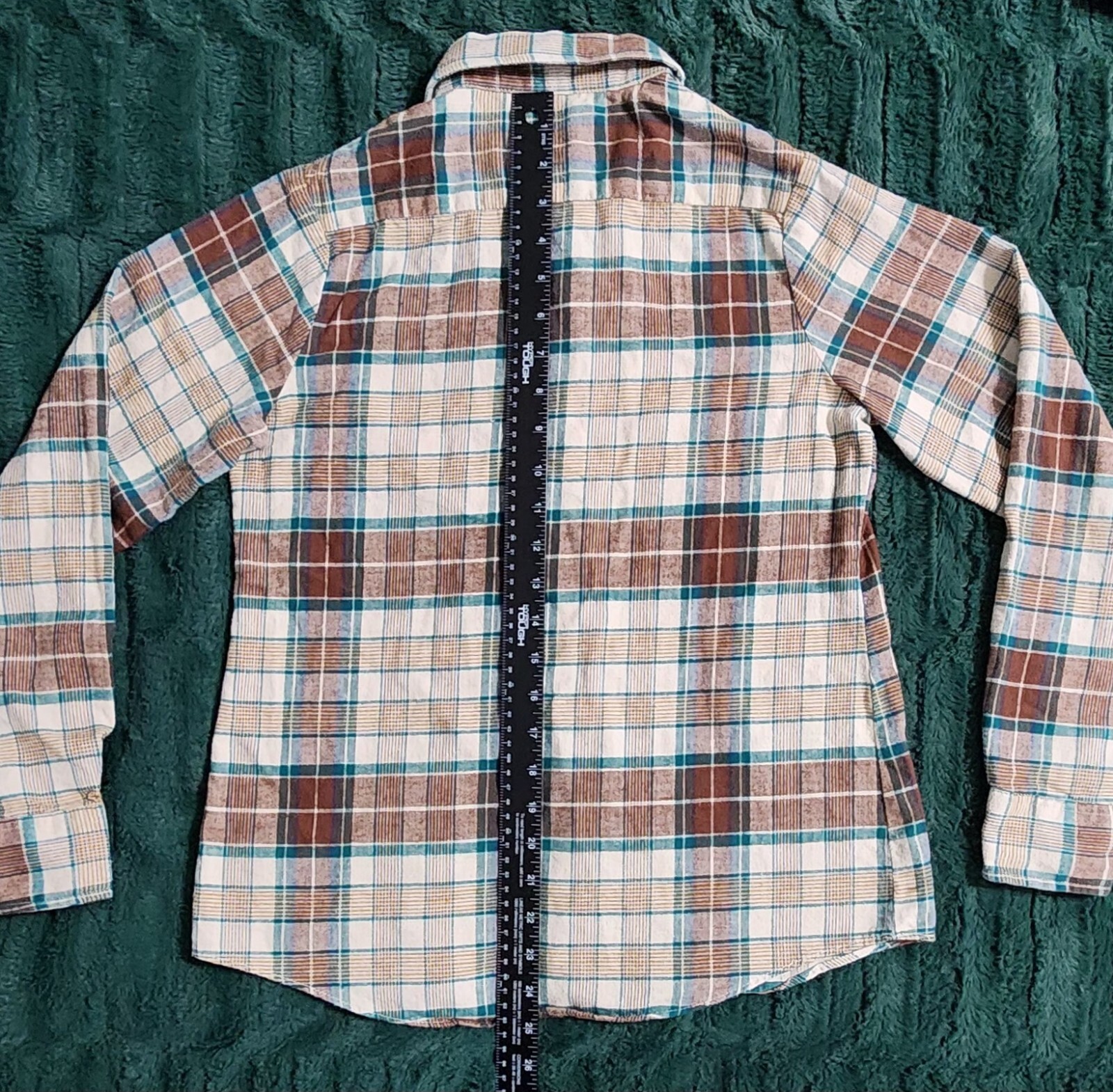 Vintage Woolrich Ladies 9/10 LS Green Brown Plaid Button Up Flannel Shirt
