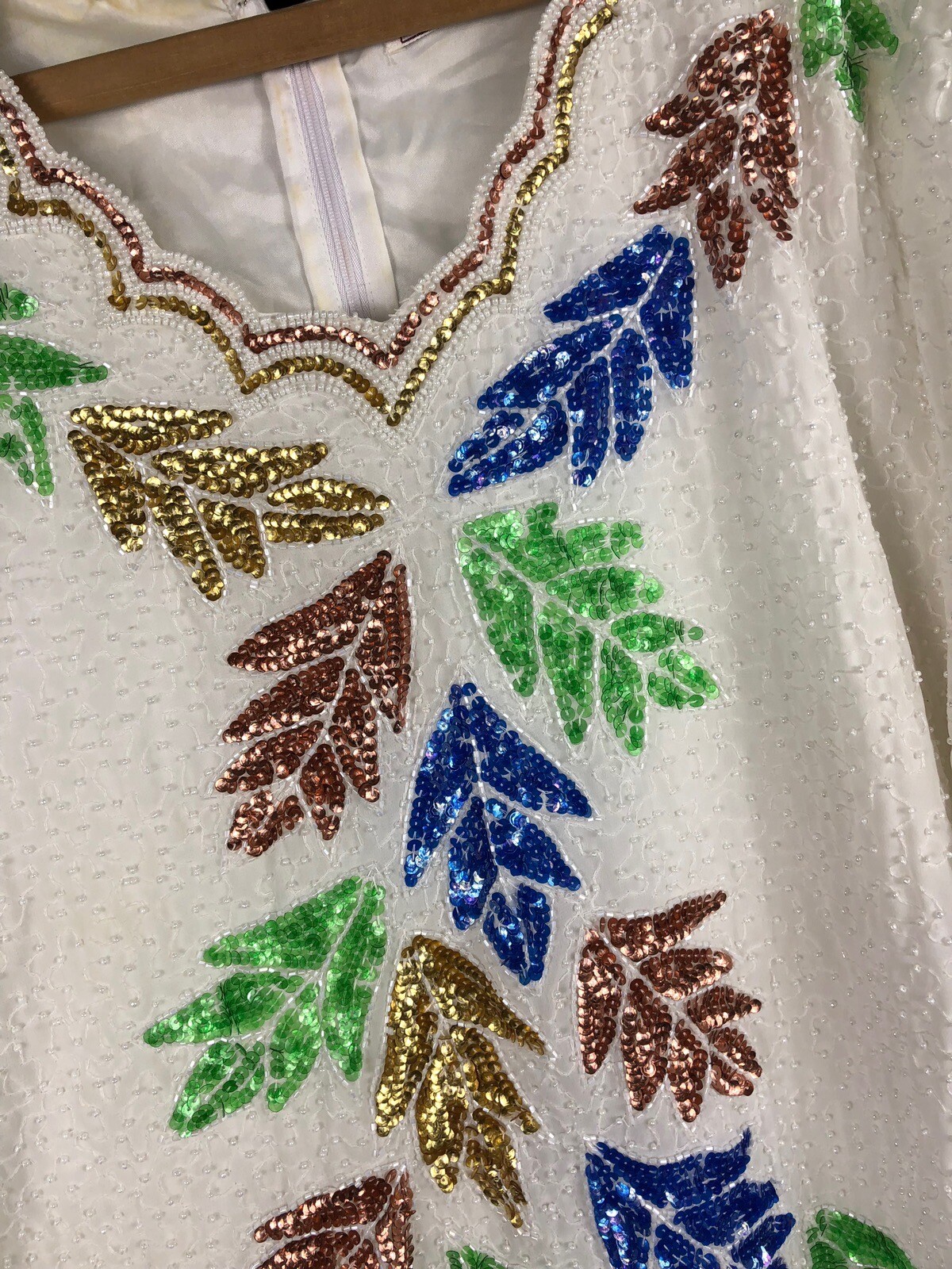 Beaded Top Size XL / 1X Vintage Evening Wear Shirt Blouse White Blue Copper Leaf