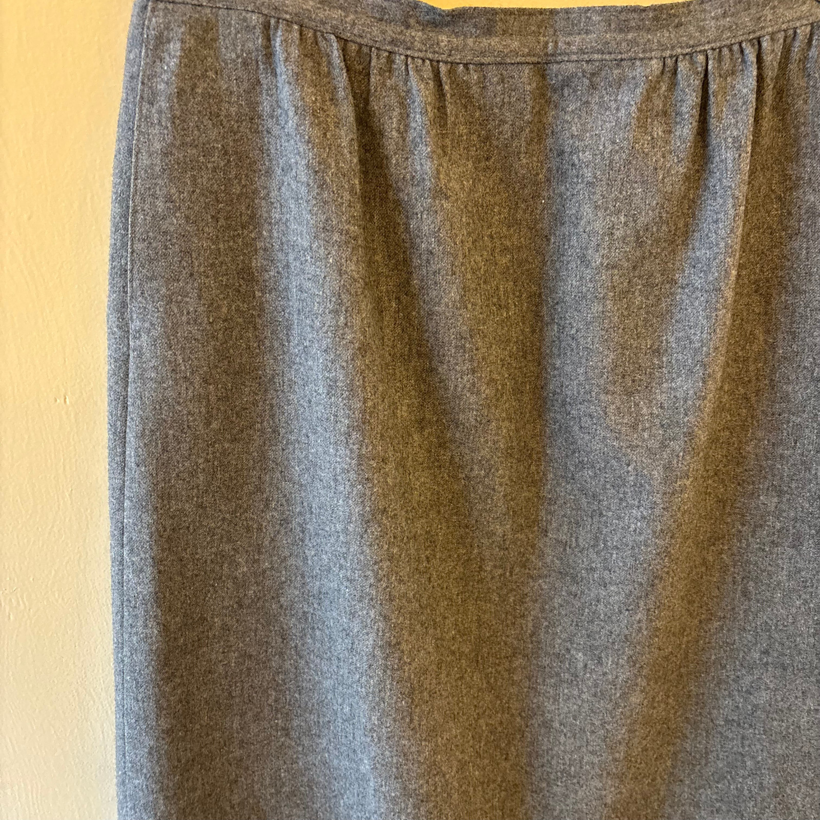 Vintage Pendleton 1990s Size 14 100% Wool Gray Skirt 28 Inches Made in USA Lined
