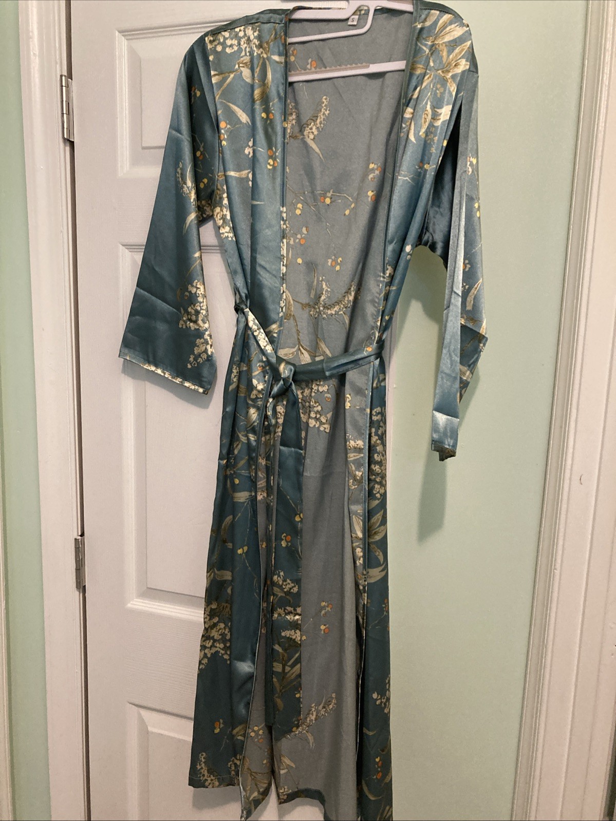 California Dynasty Multicolor Blue 2 piece Floral Satin Robe W/ Tie Belt Size S
