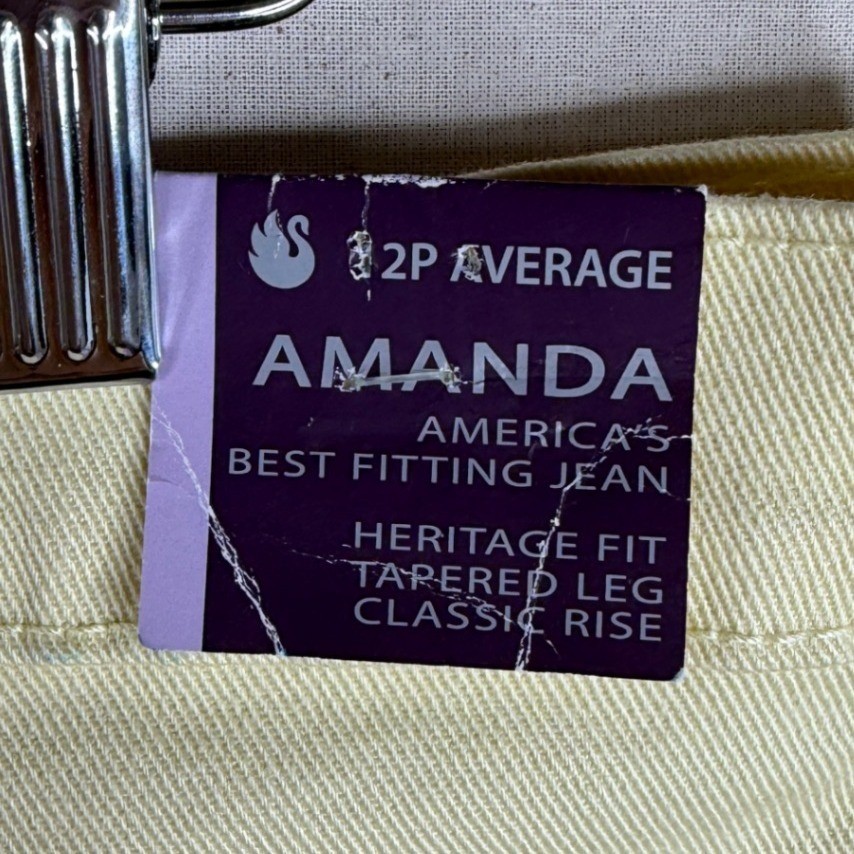 New Gloria Vanderbilt Amanda Jeans size 12 Petite Light Yellow
