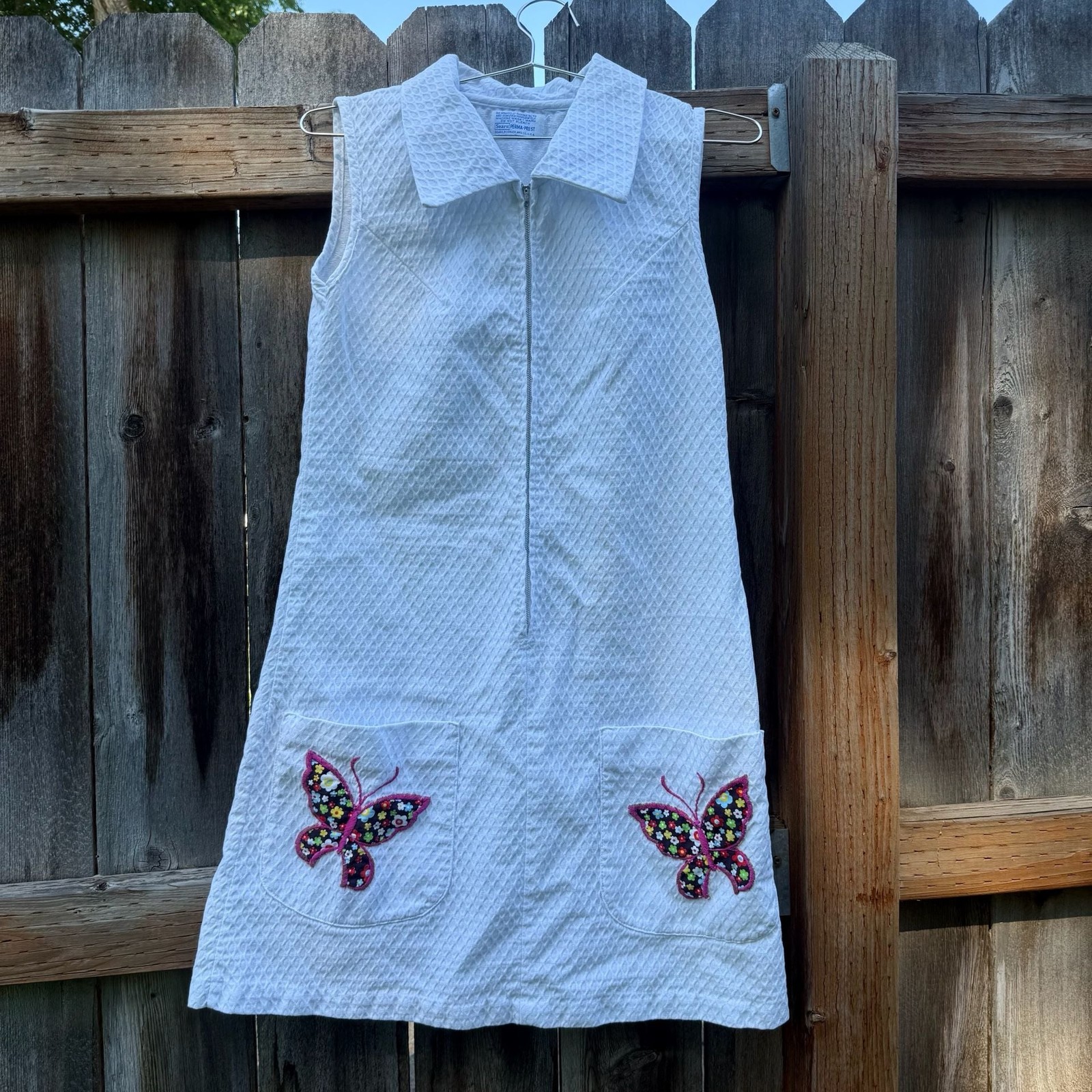 Vintage 1960s Sears Perma-Prest White Waffle Knit Zip-Front Shift Dress with But