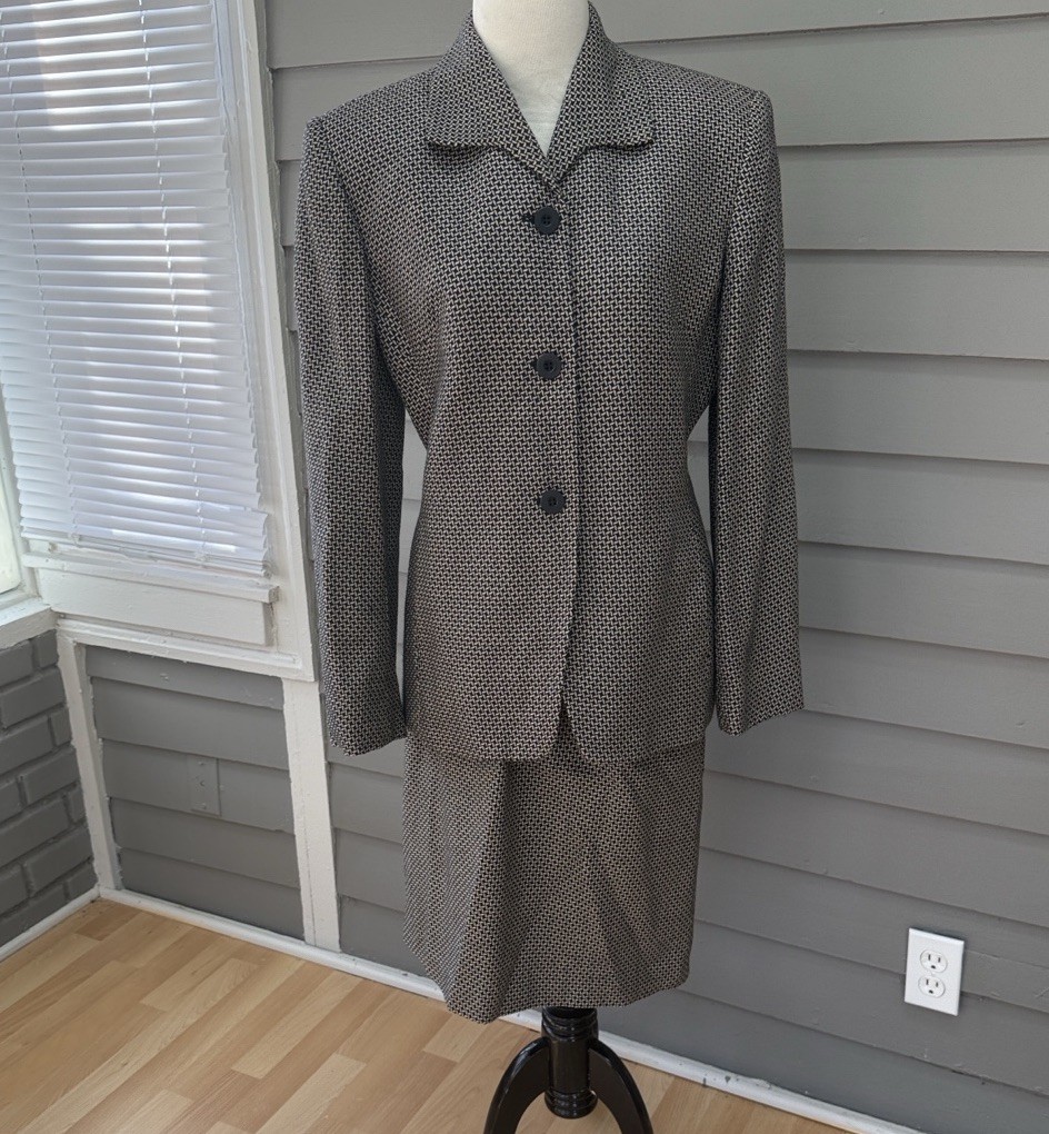 Rena Rowan Wool Blend Classic Patterned Skirt Suit Jacket and Skirt Set 8