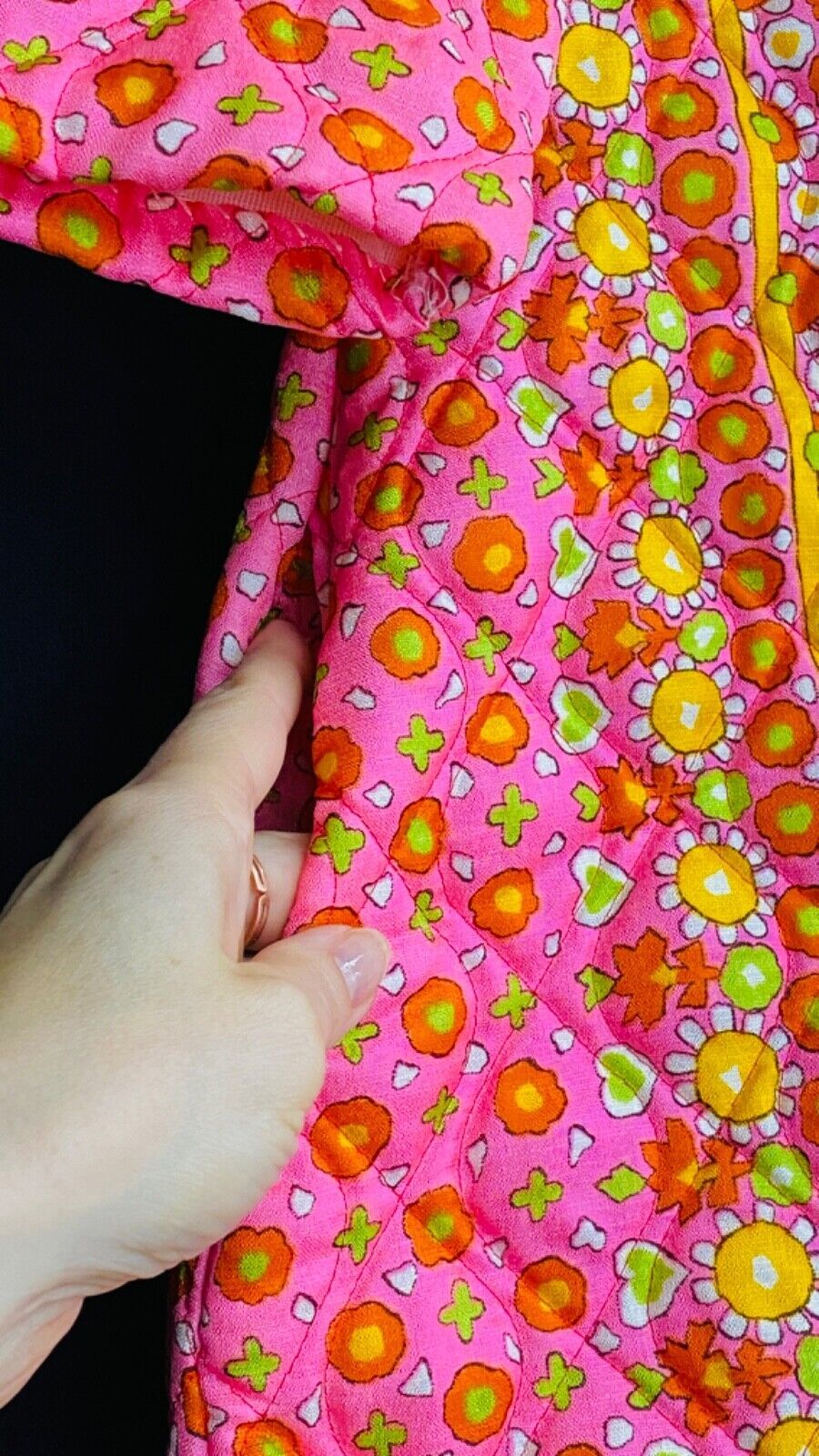 Vintage 1960s colorful pink housecoat robe, floral mod warm lounge quilted NOS