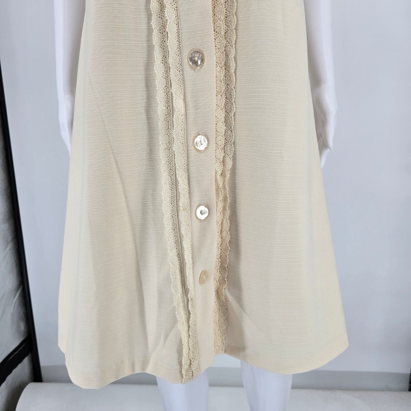 Vintage 1970s Ivory Knit A-Line Button Front Wide Collar Shirt Dress (Size 14/L)